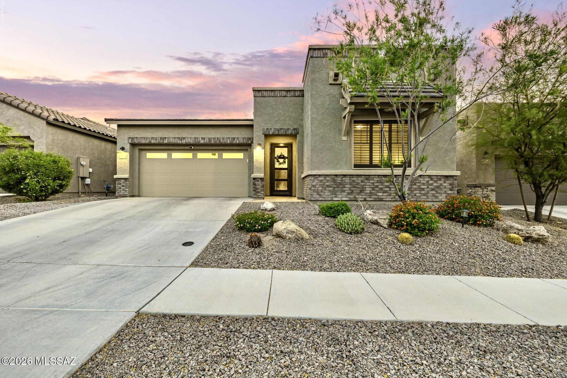 13215 N Stonecrop Lane