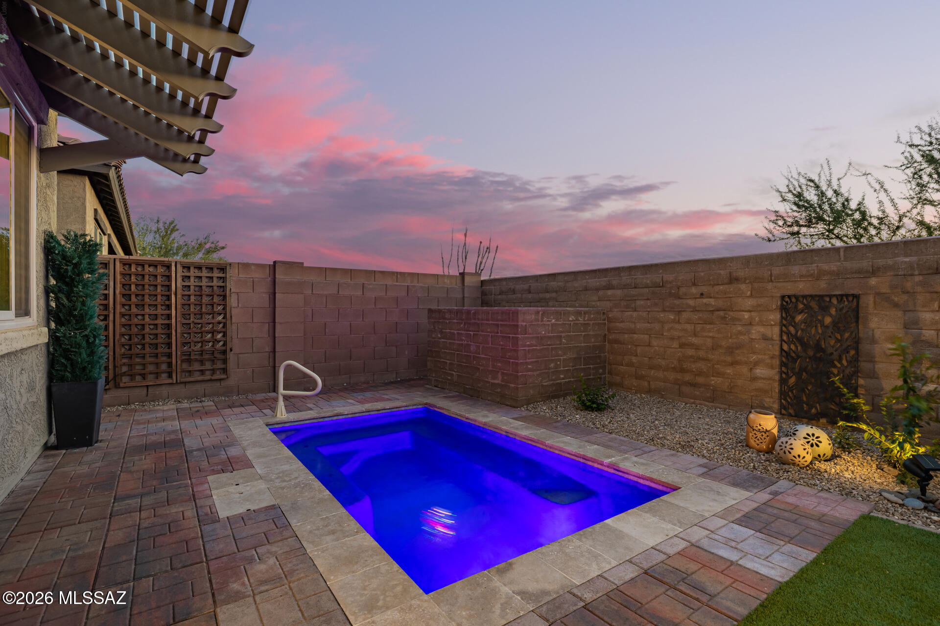 13215 N Stonecrop Lane