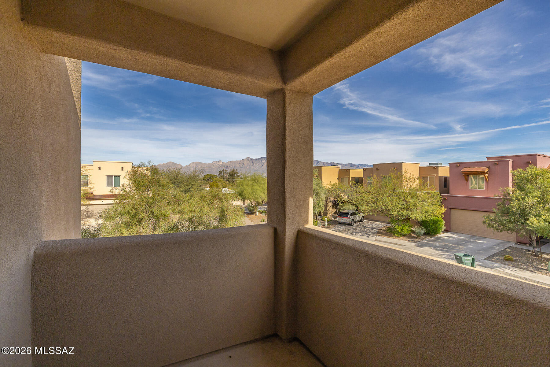 2843 N Silkie Place