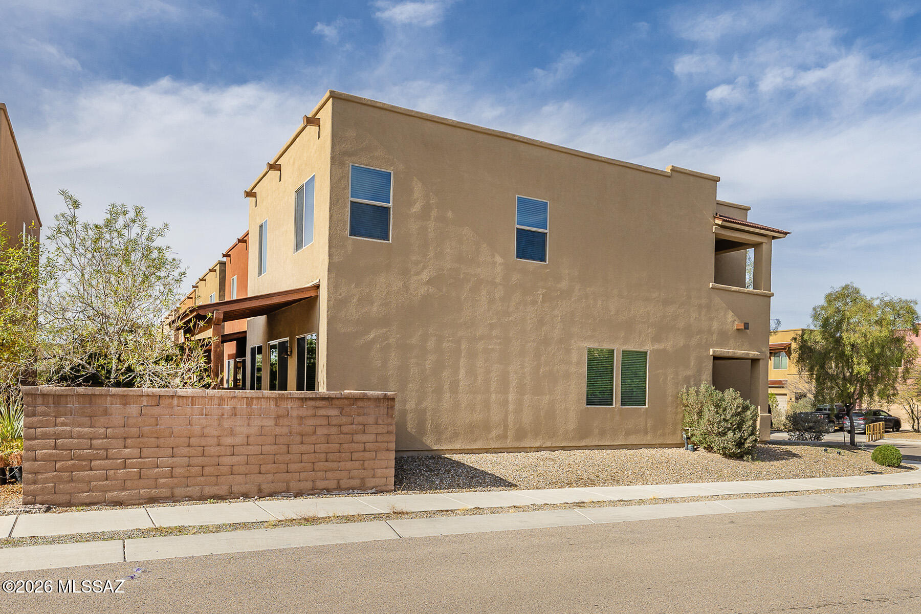 2843 N Silkie Place