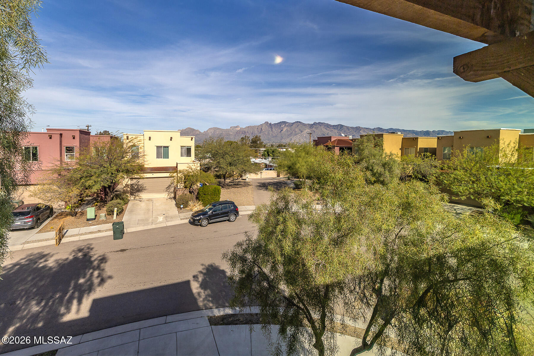 2843 N Silkie Place