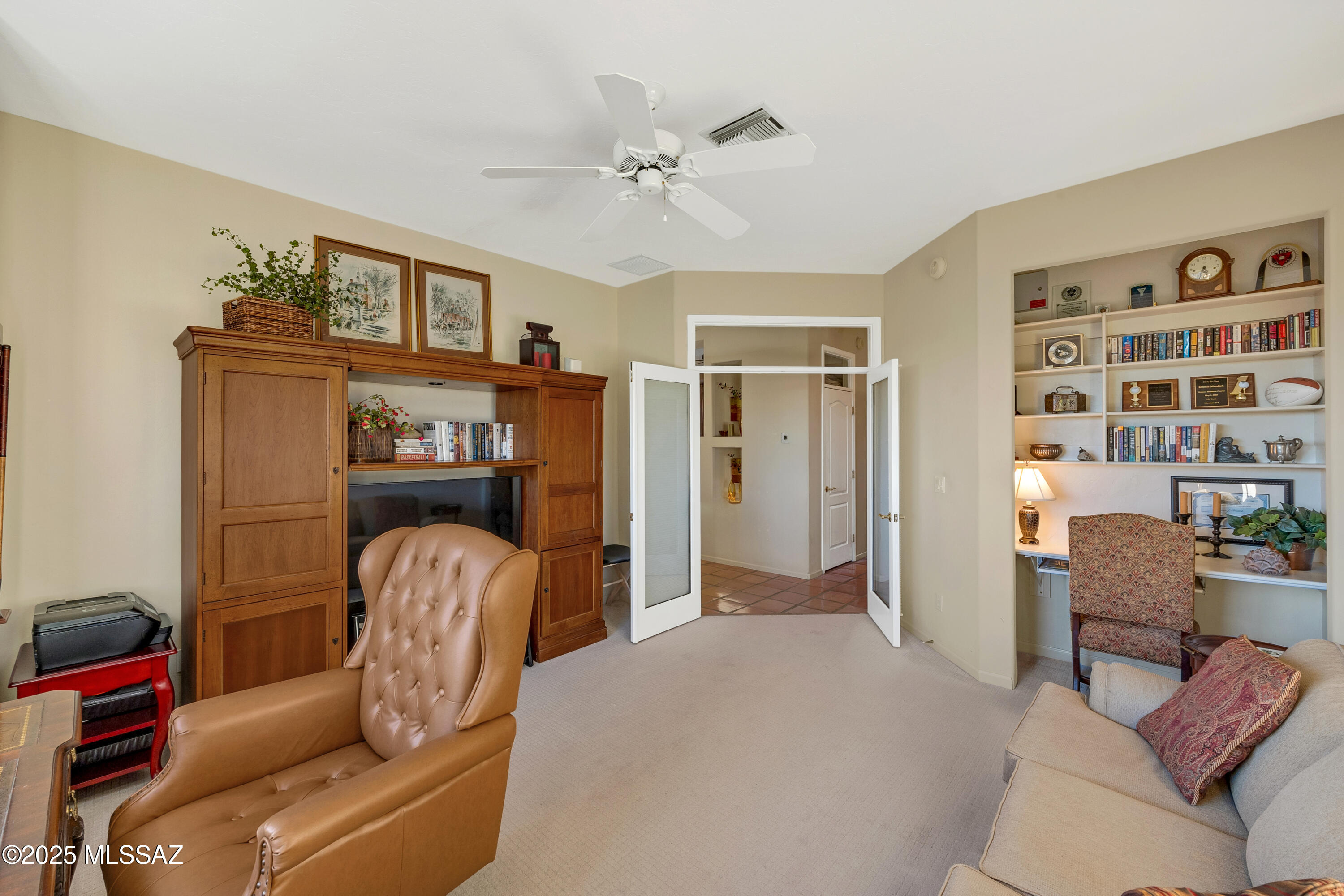 5811 E Placita Rocosa
