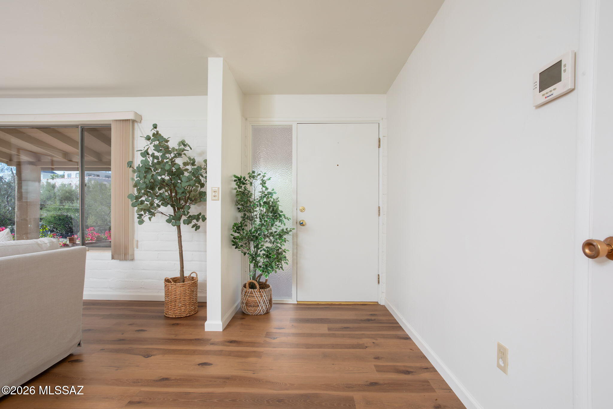 1402 N Camino Miraflores
