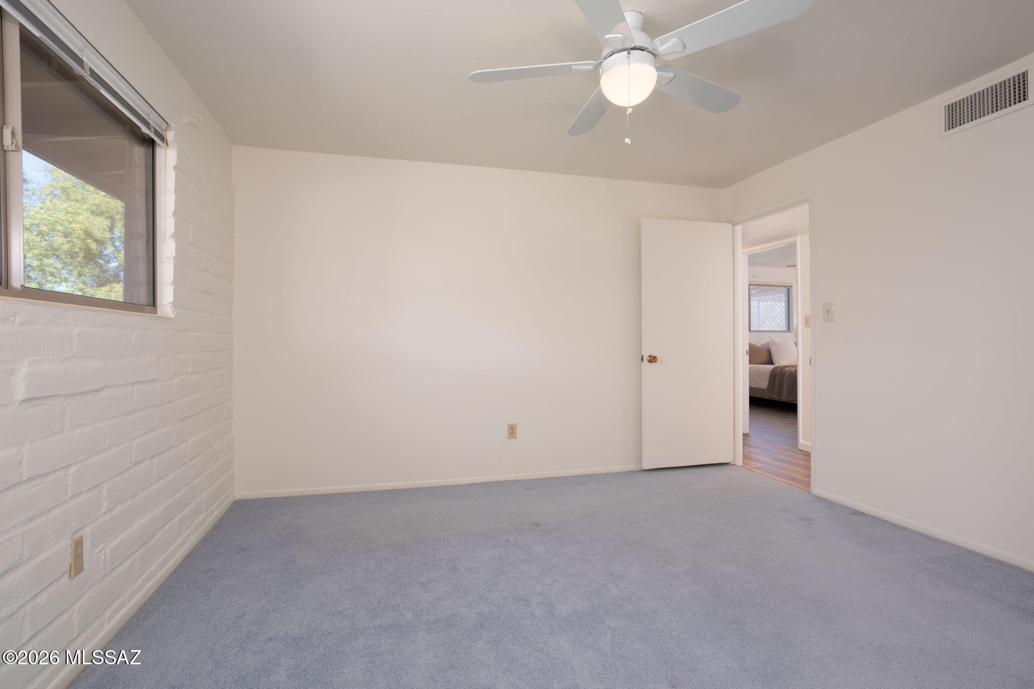 1402 N Camino Miraflores