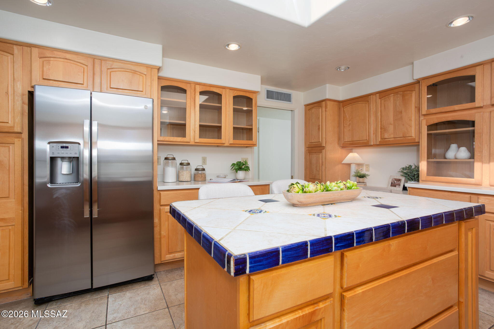 1402 N Camino Miraflores