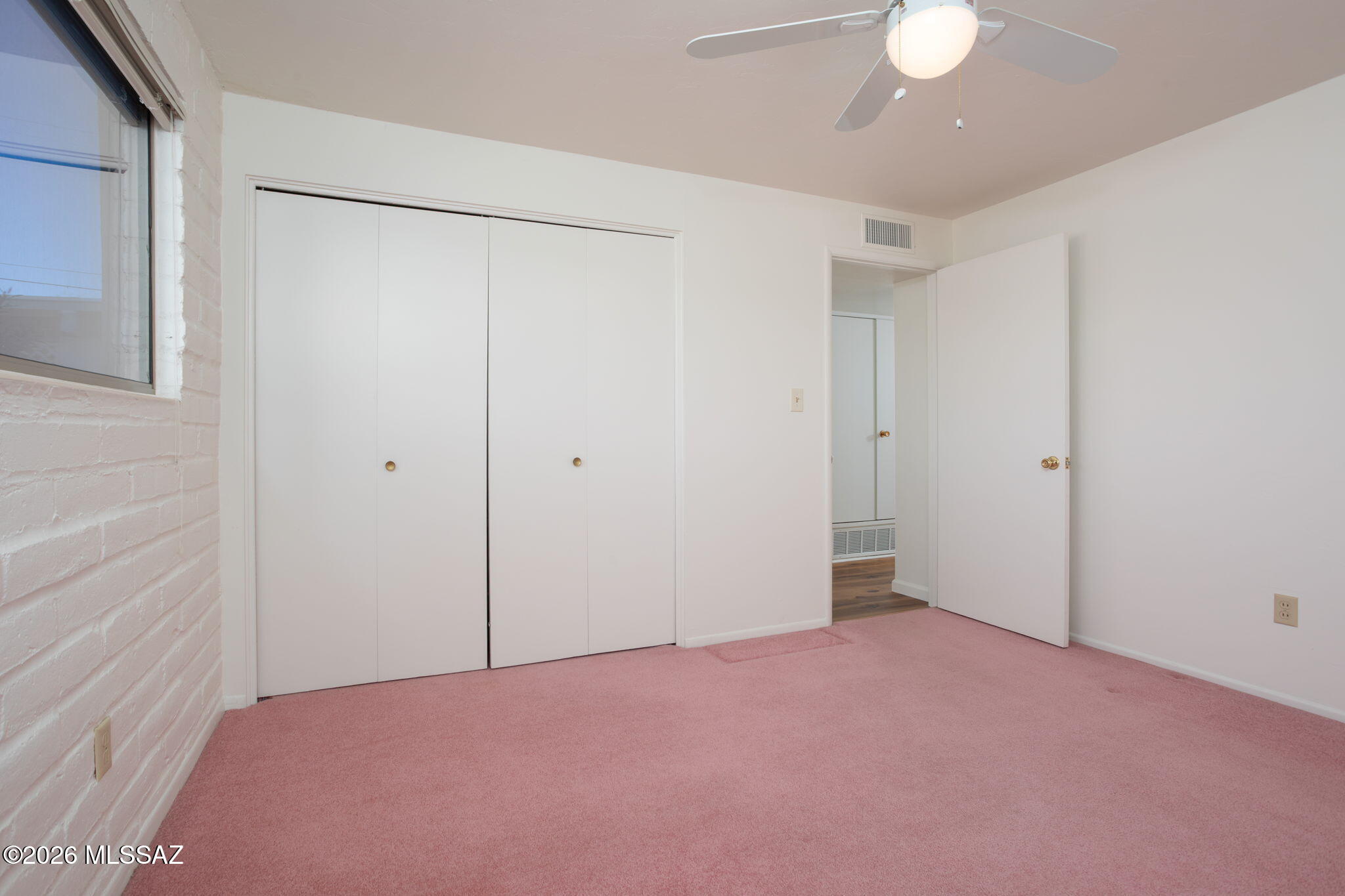 1402 N Camino Miraflores