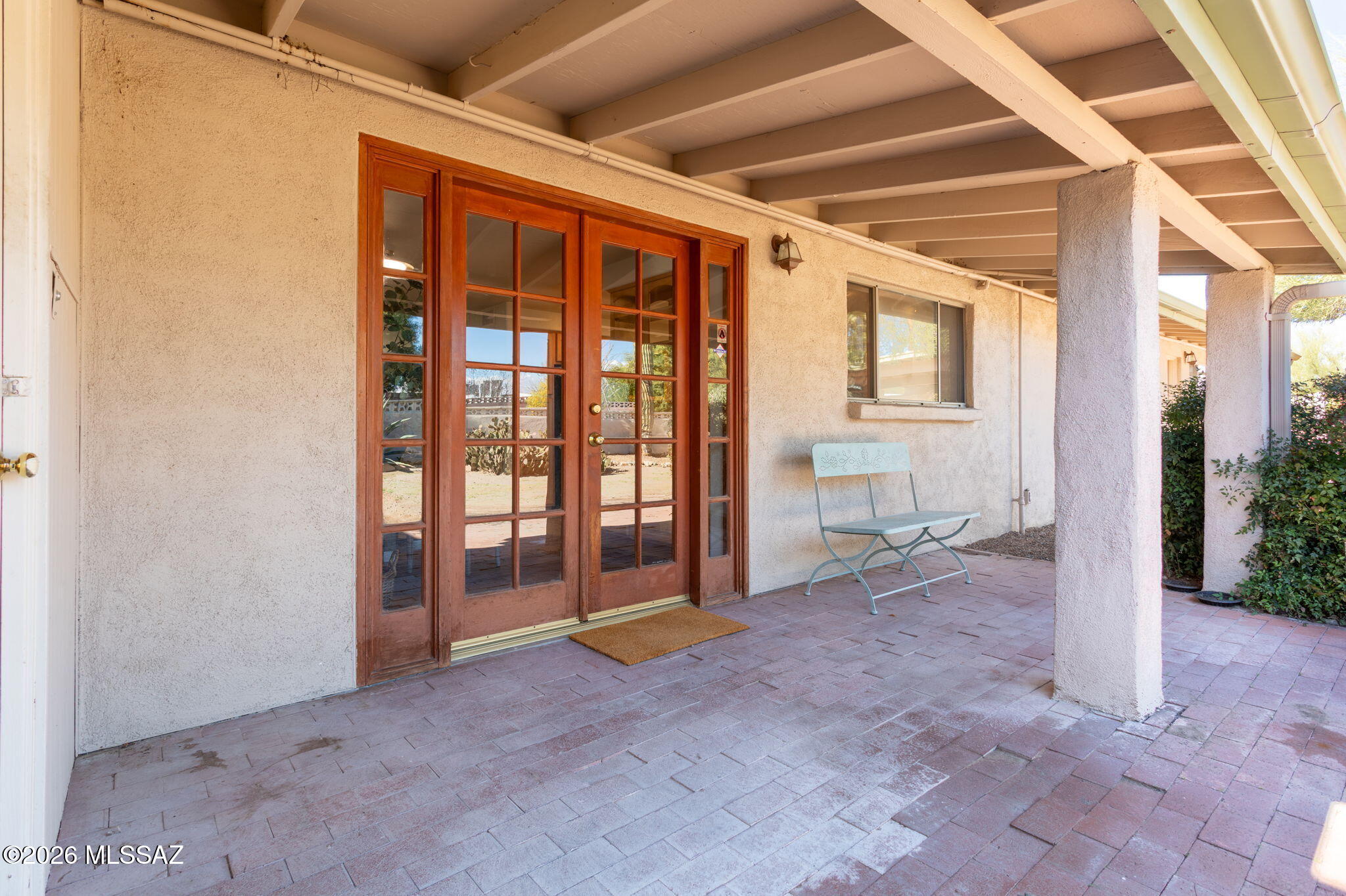 1402 N Camino Miraflores