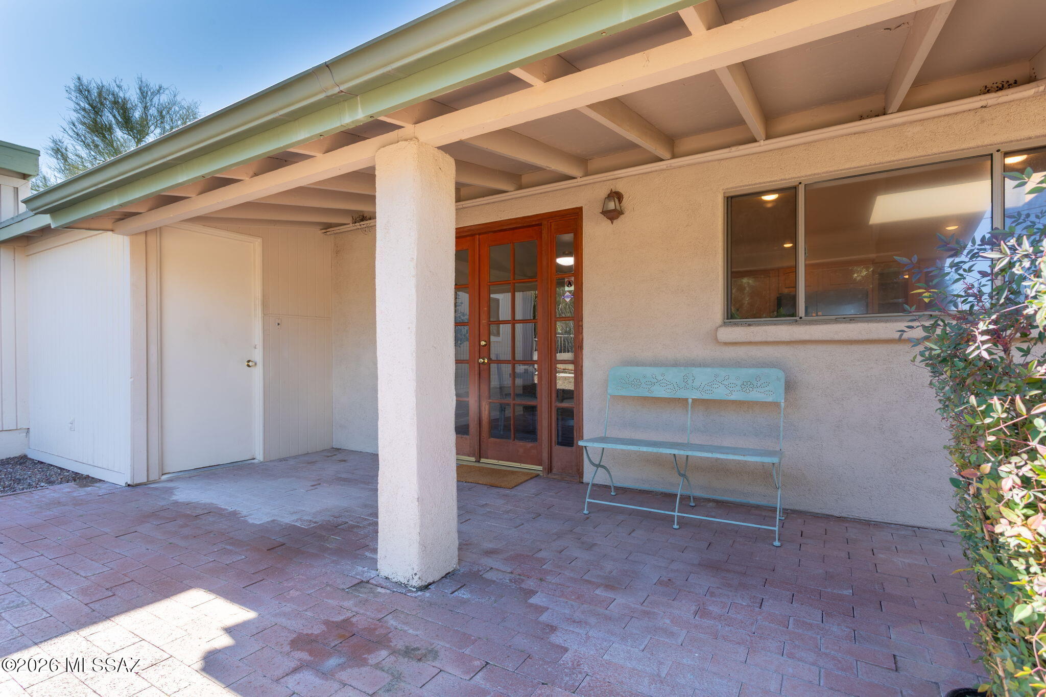 1402 N Camino Miraflores
