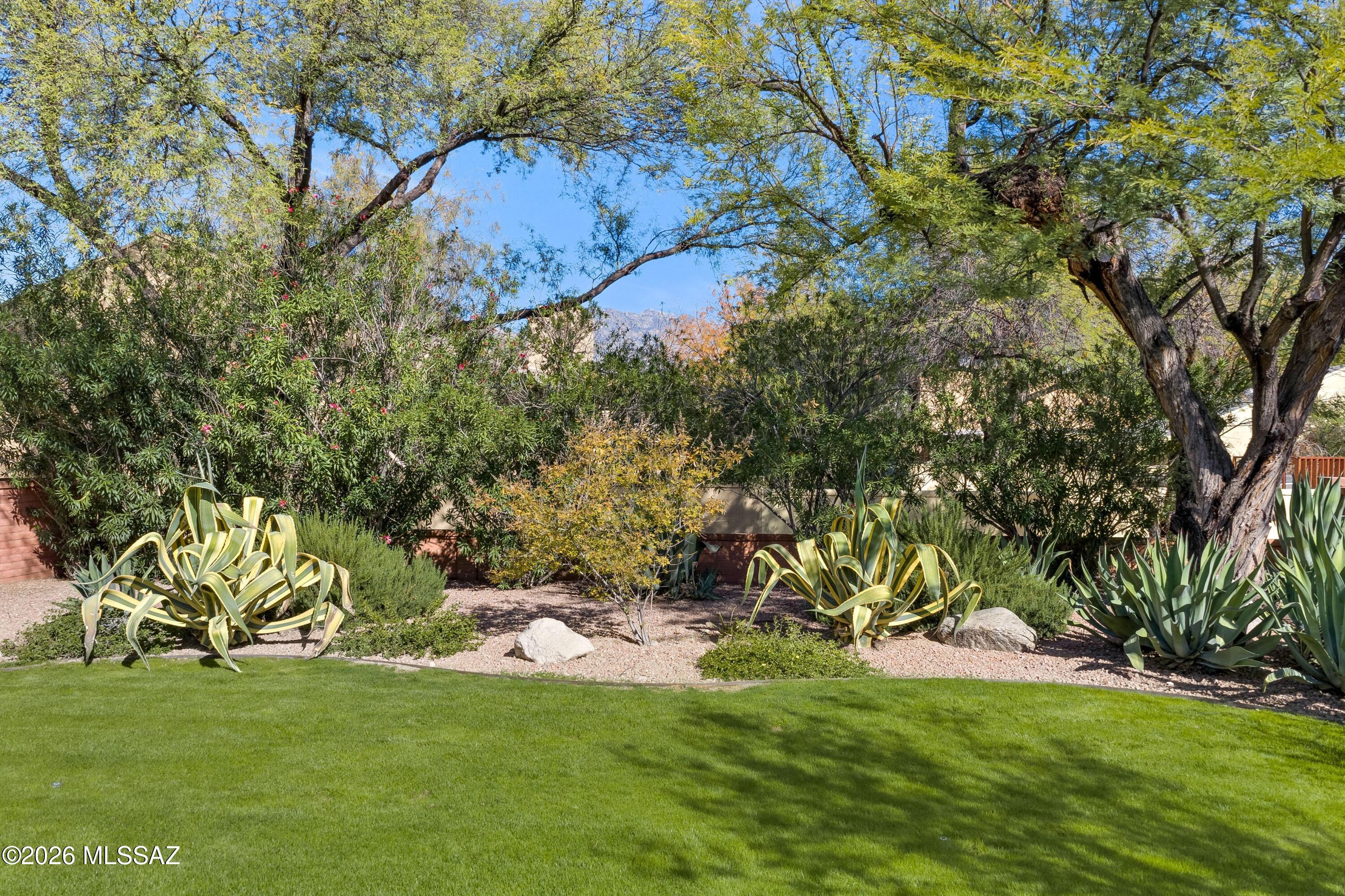 3132 N Willow Creek Drive