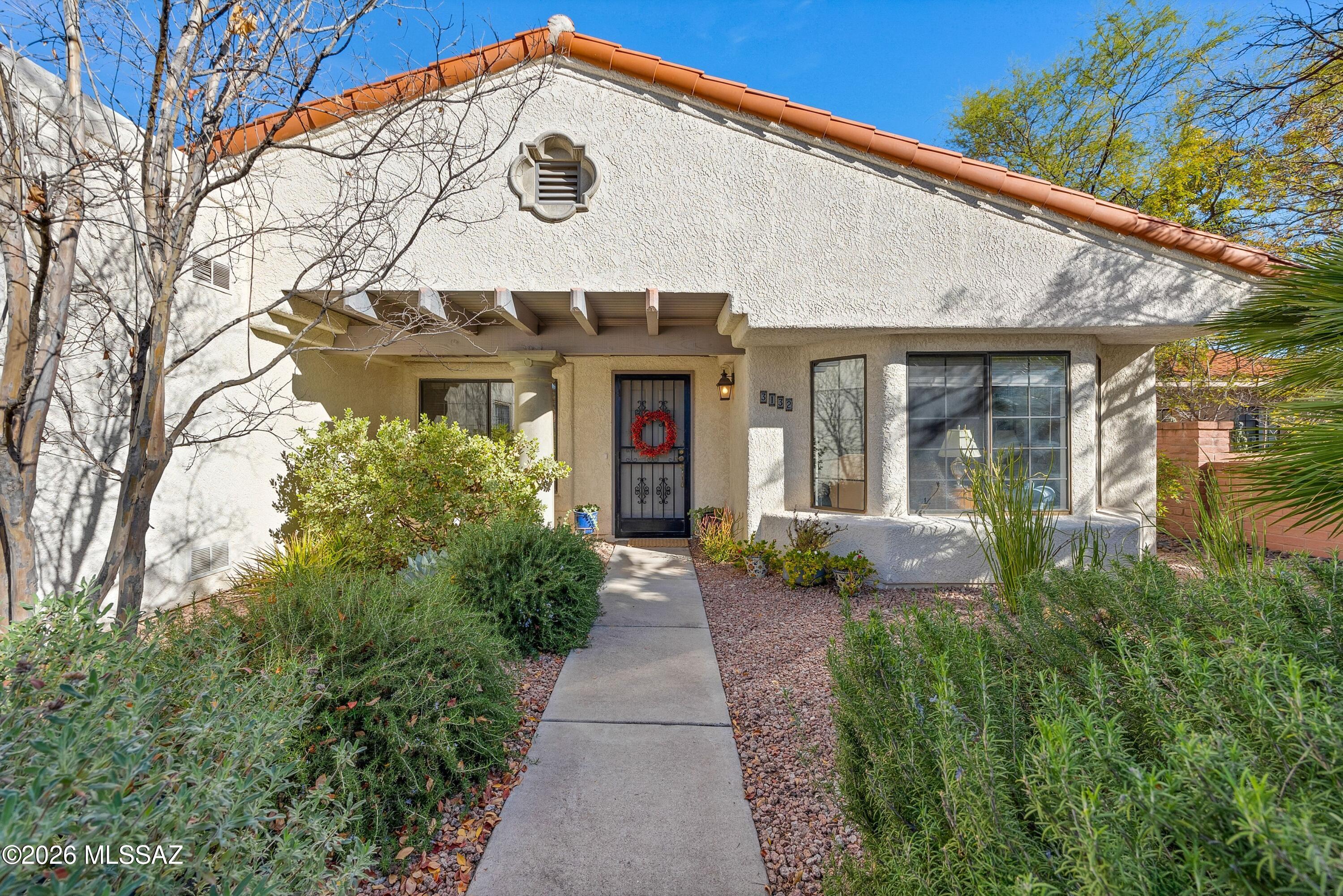 3132 N Willow Creek Drive