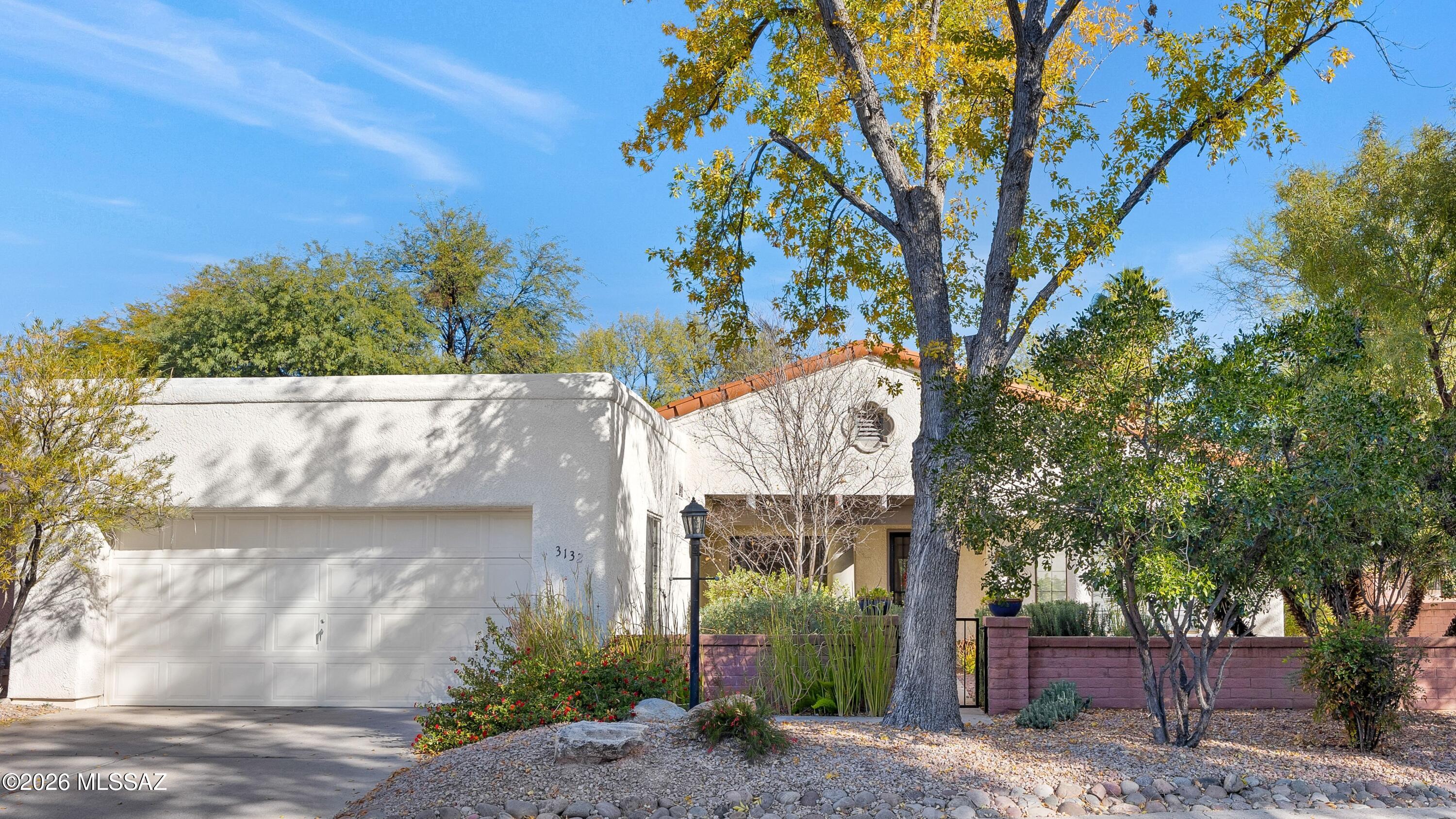 3132 N Willow Creek Drive