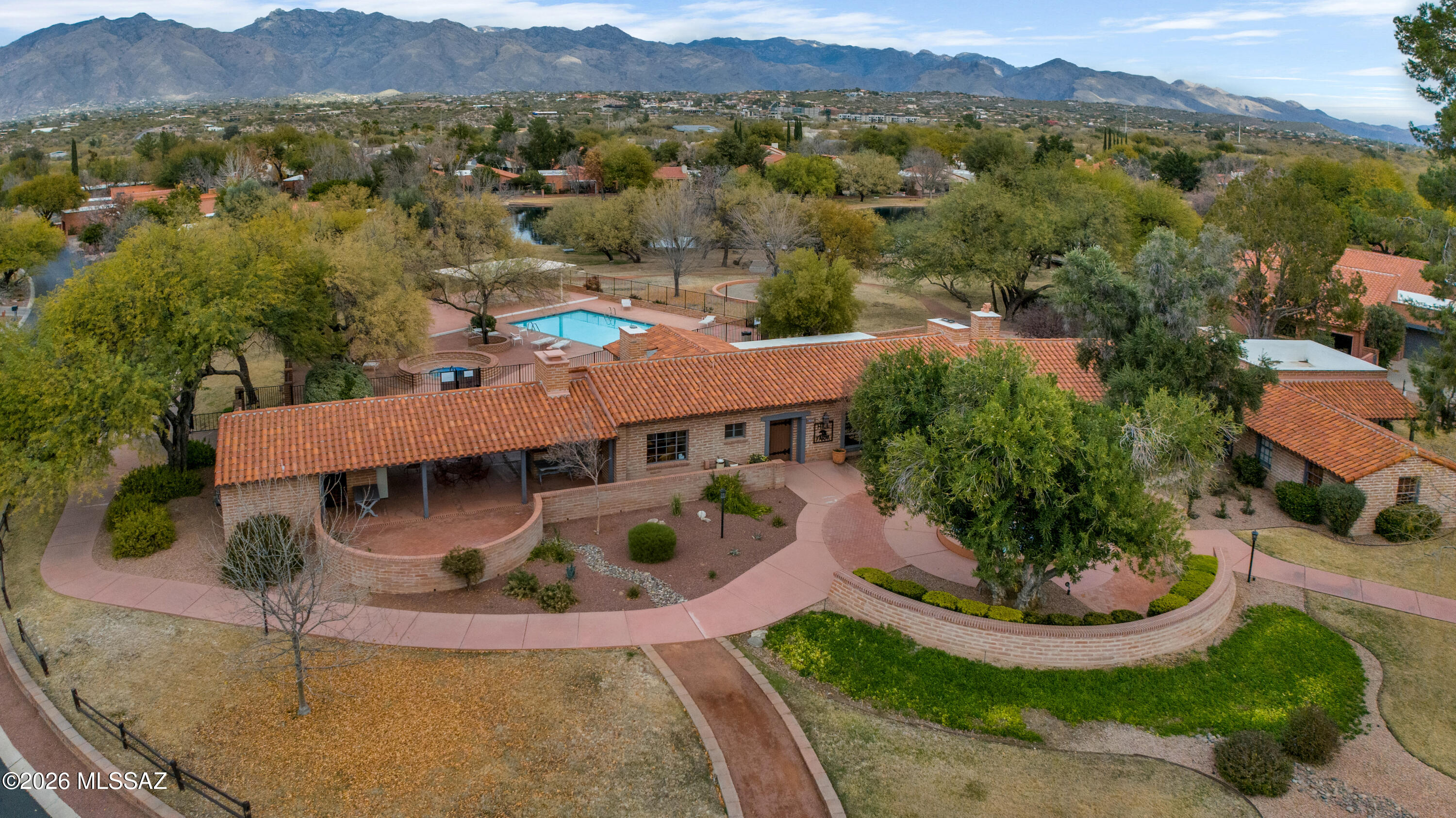 3132 N Willow Creek Drive