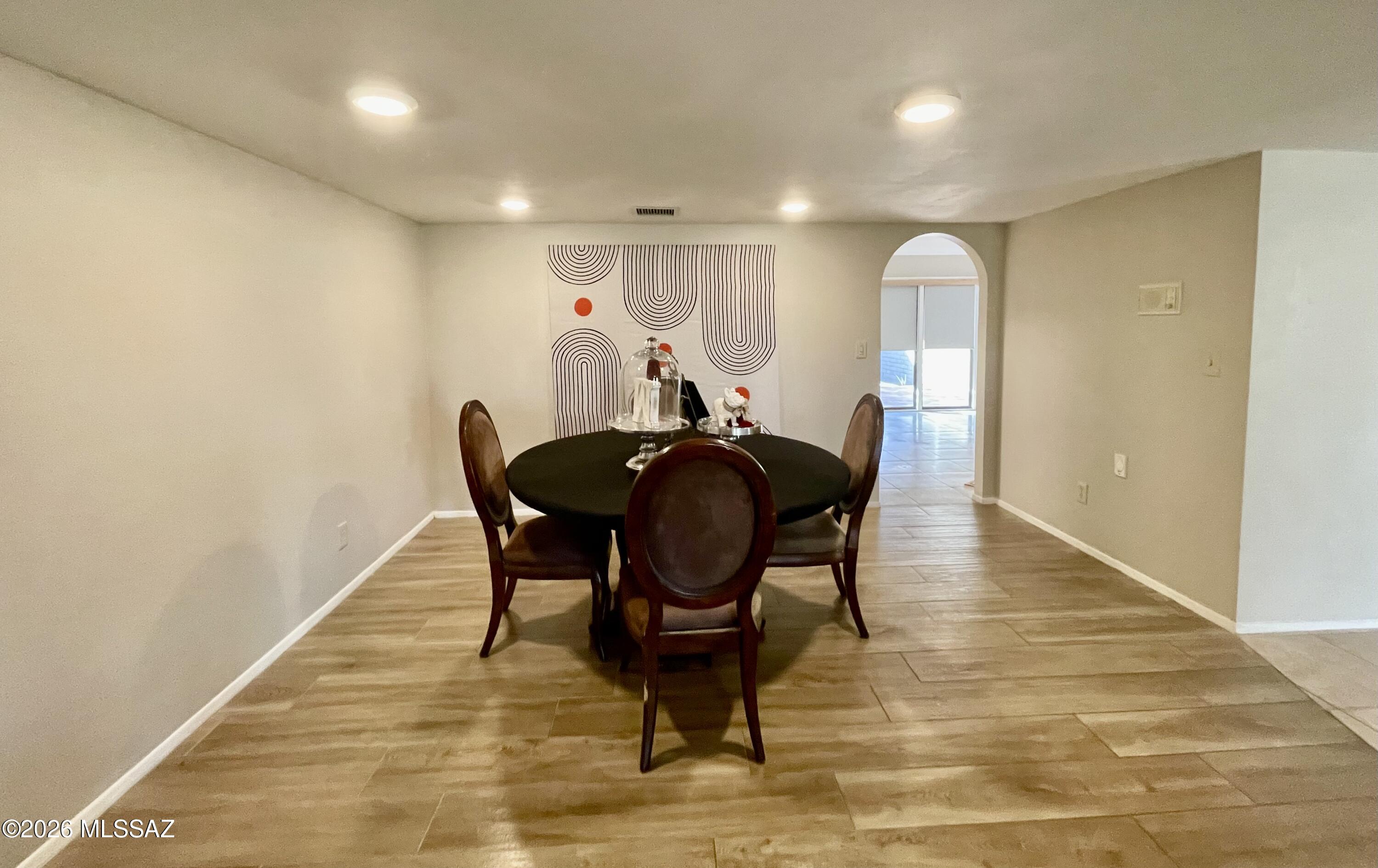 2434 N Shade Tree Circle