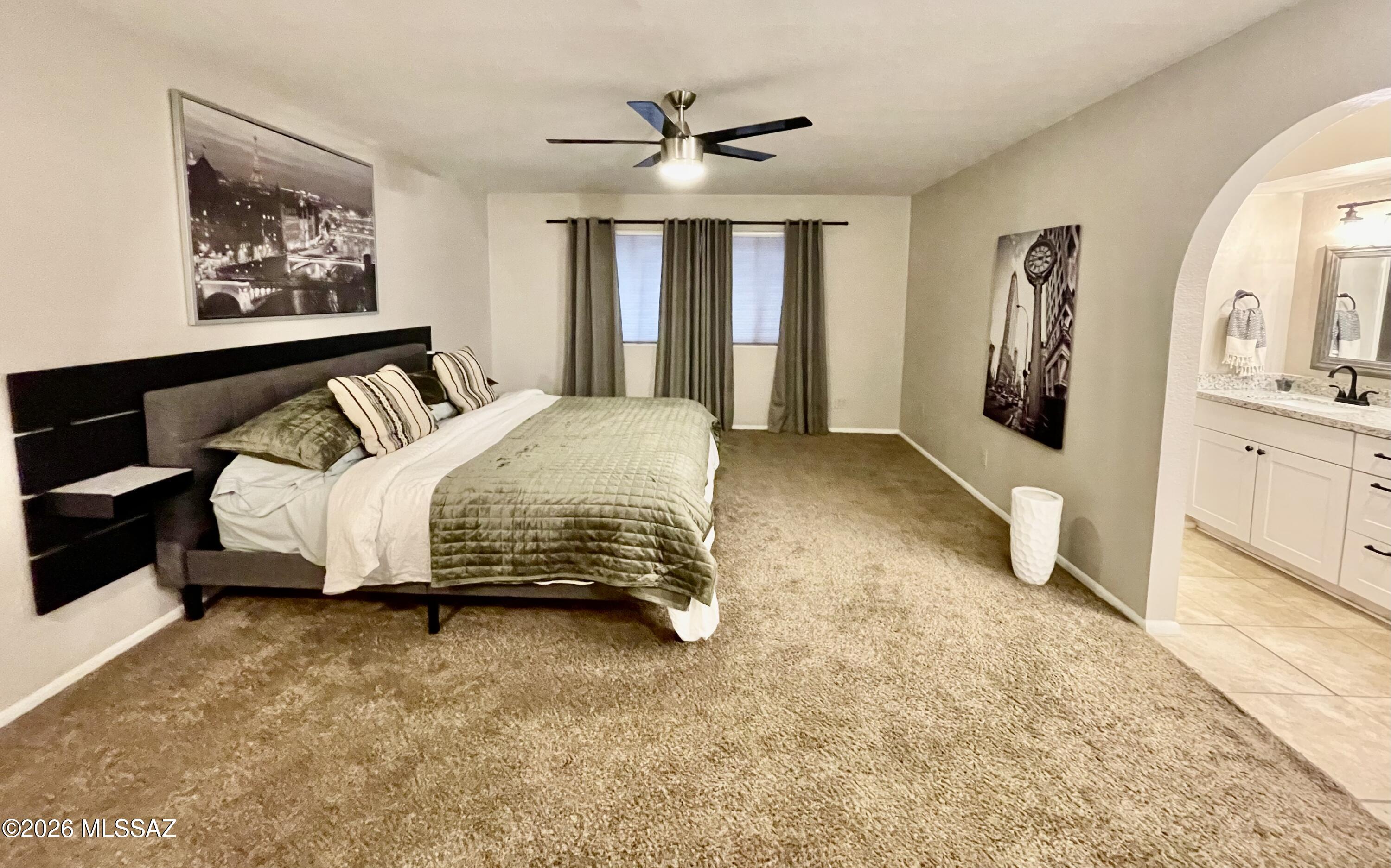 2434 N Shade Tree Circle