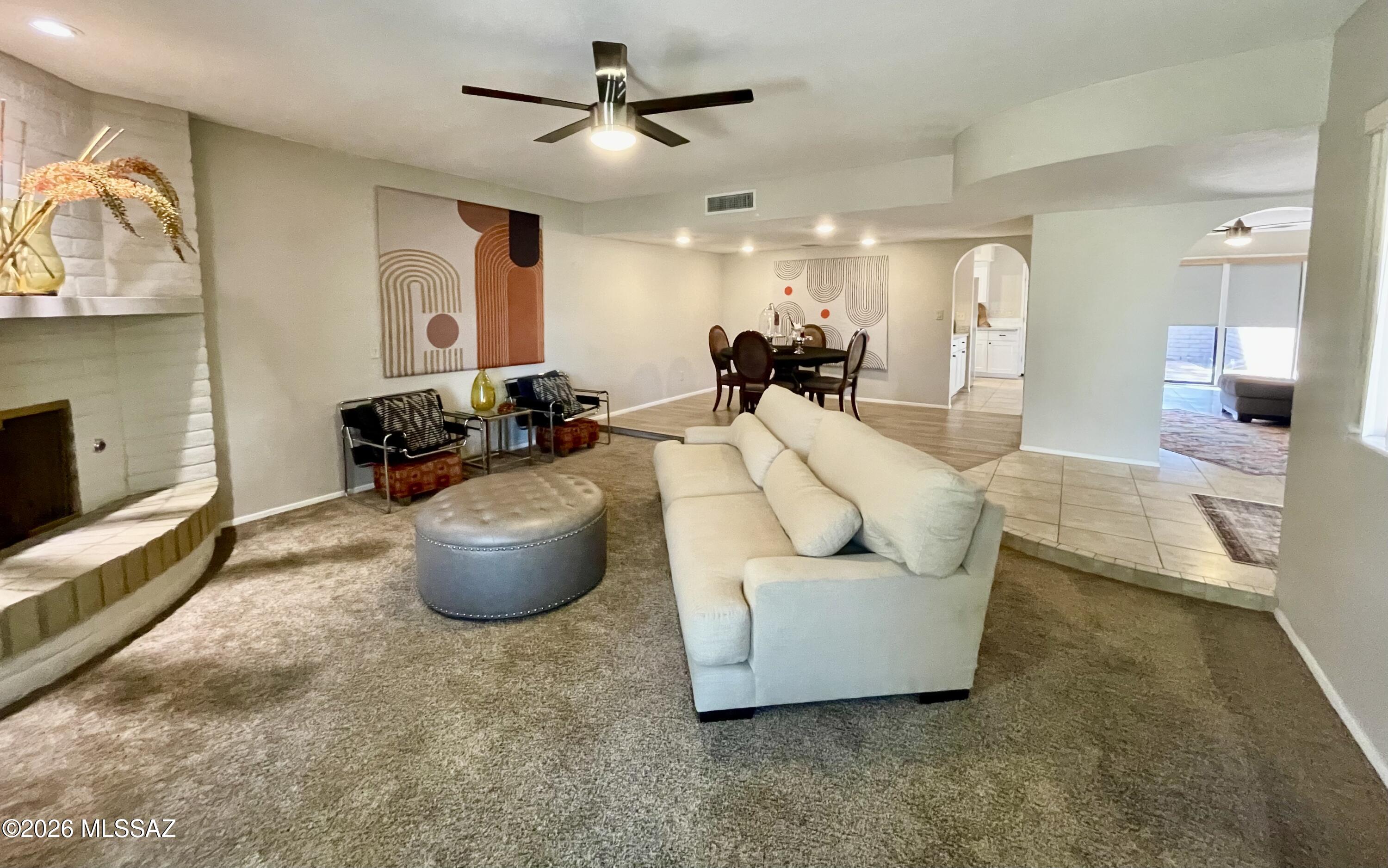 2434 N Shade Tree Circle