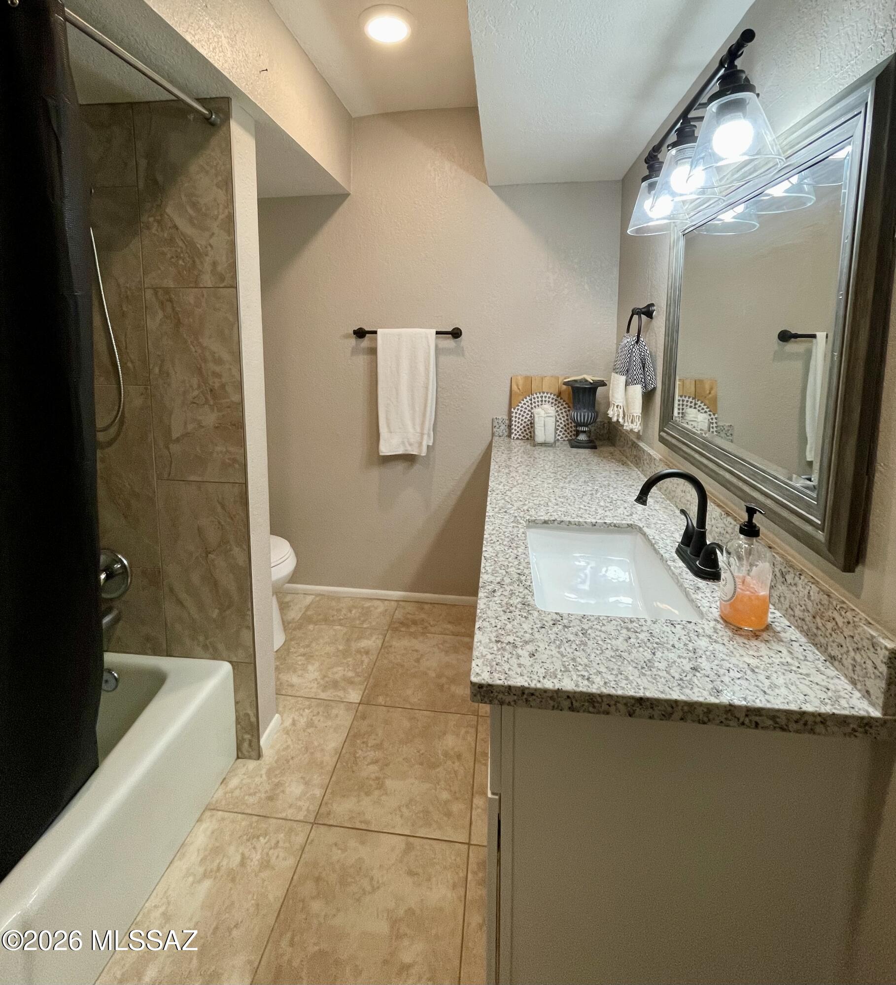 2434 N Shade Tree Circle