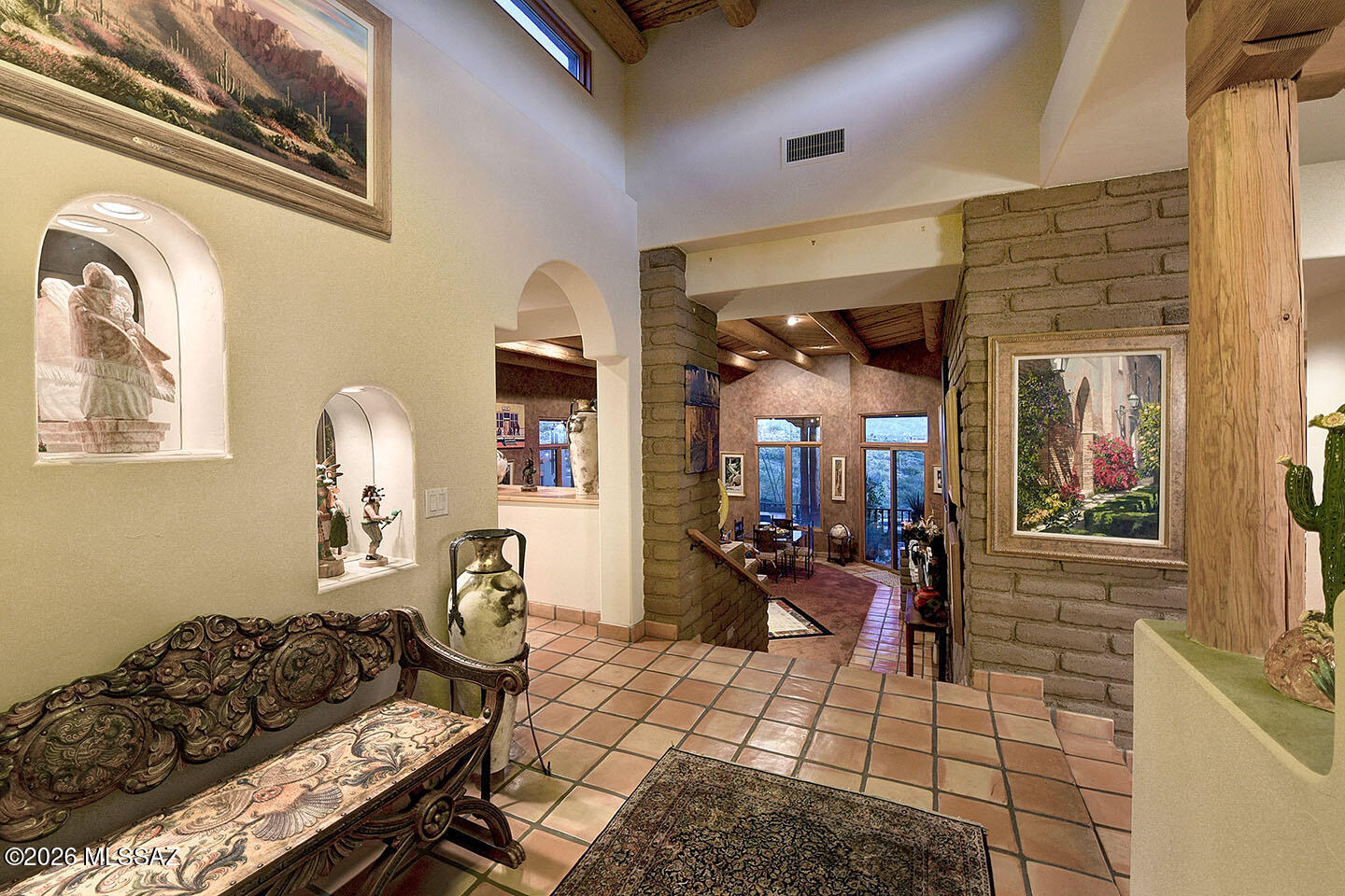 6080 N Paseo Valdear