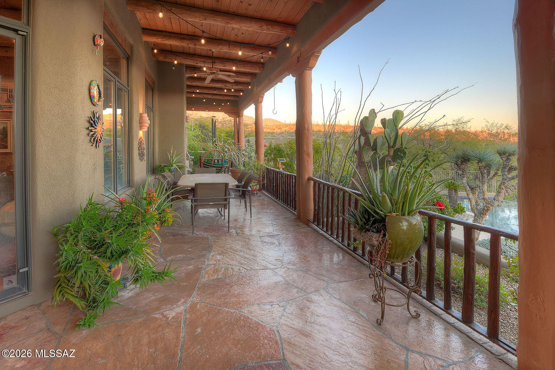 6080 N Paseo Valdear