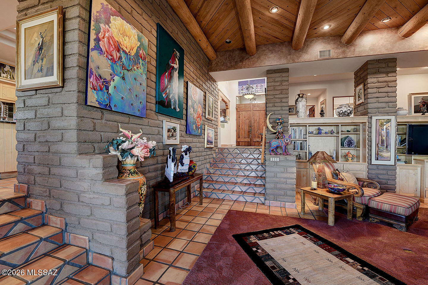 6080 N Paseo Valdear