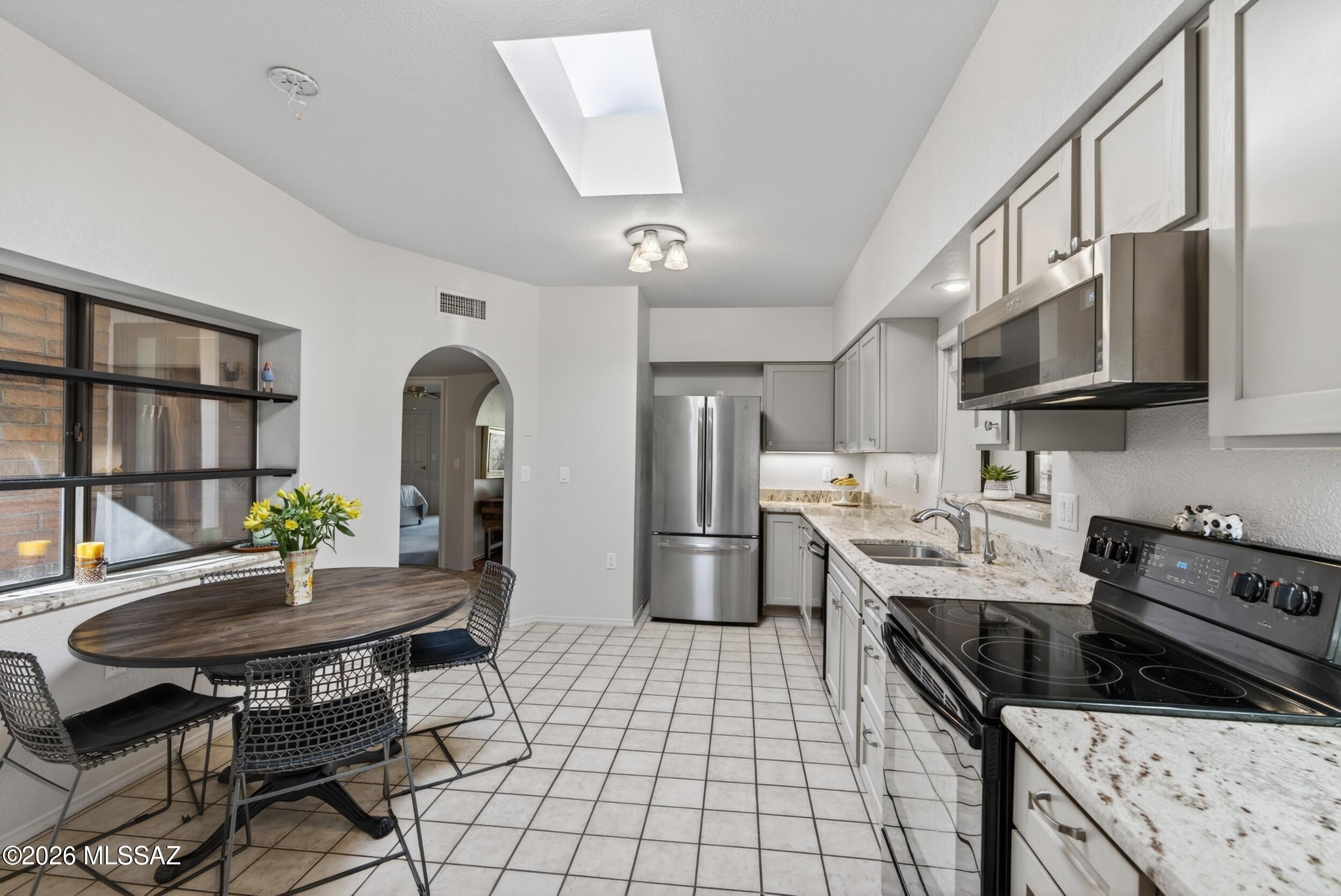 8641 N Candlewood Loop