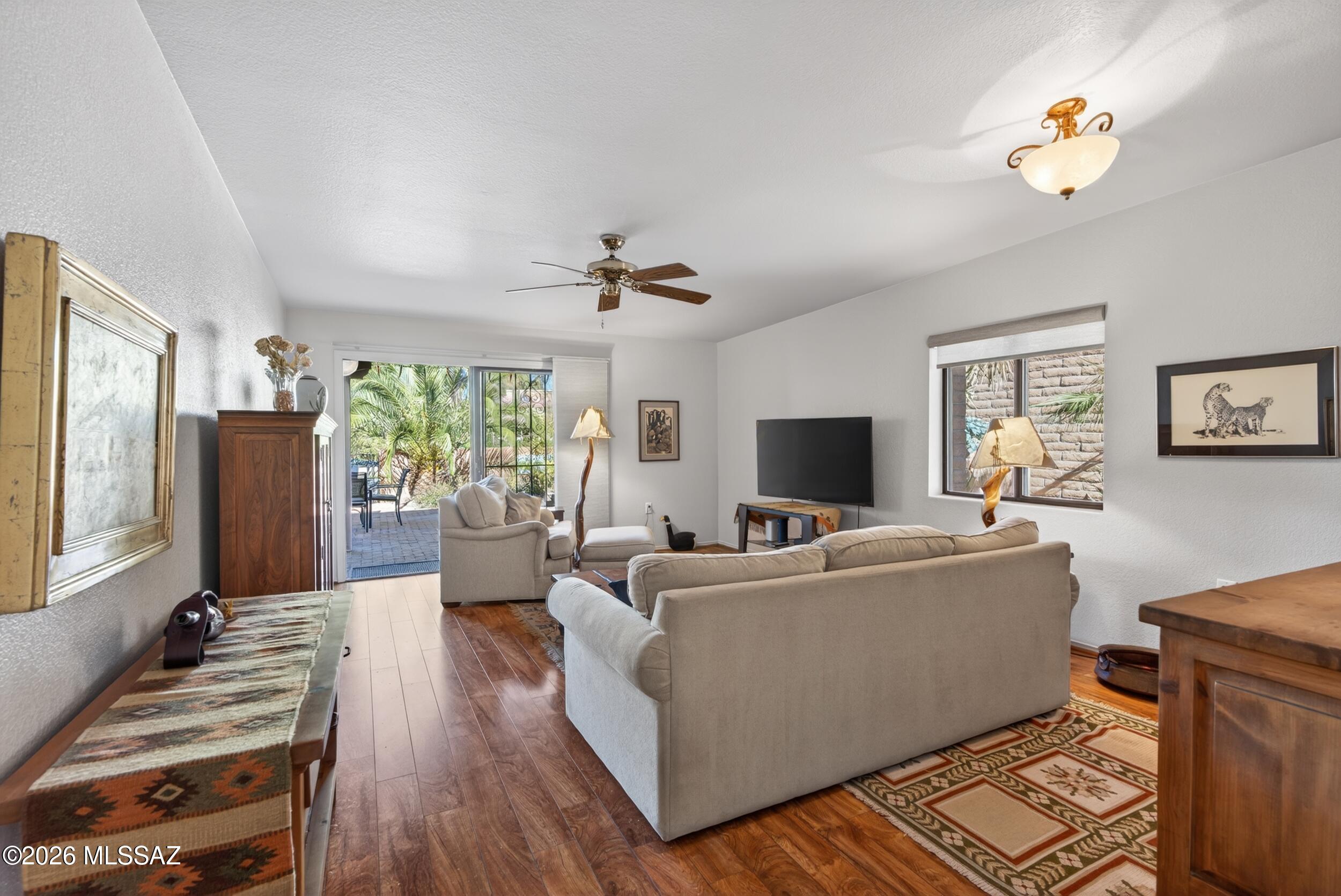 8641 N Candlewood Loop