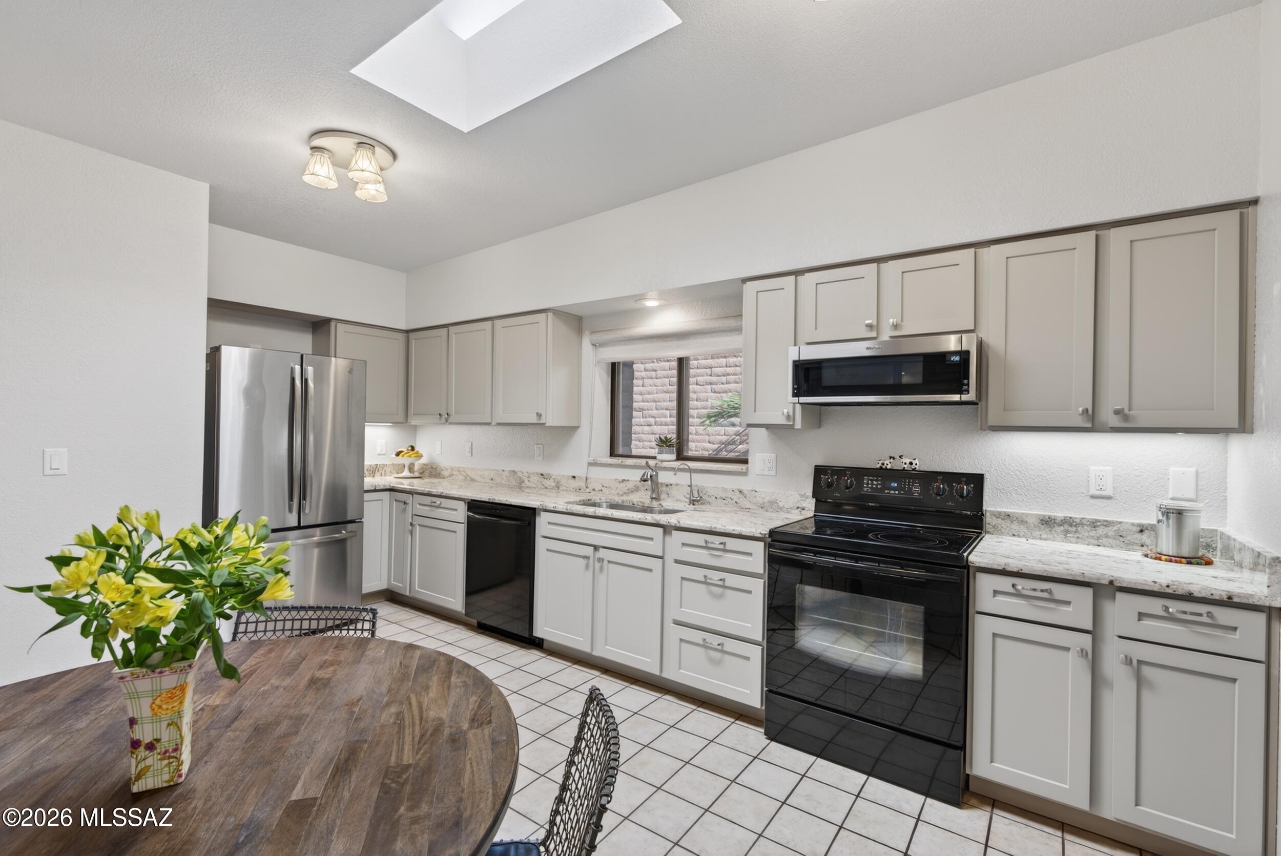 8641 N Candlewood Loop