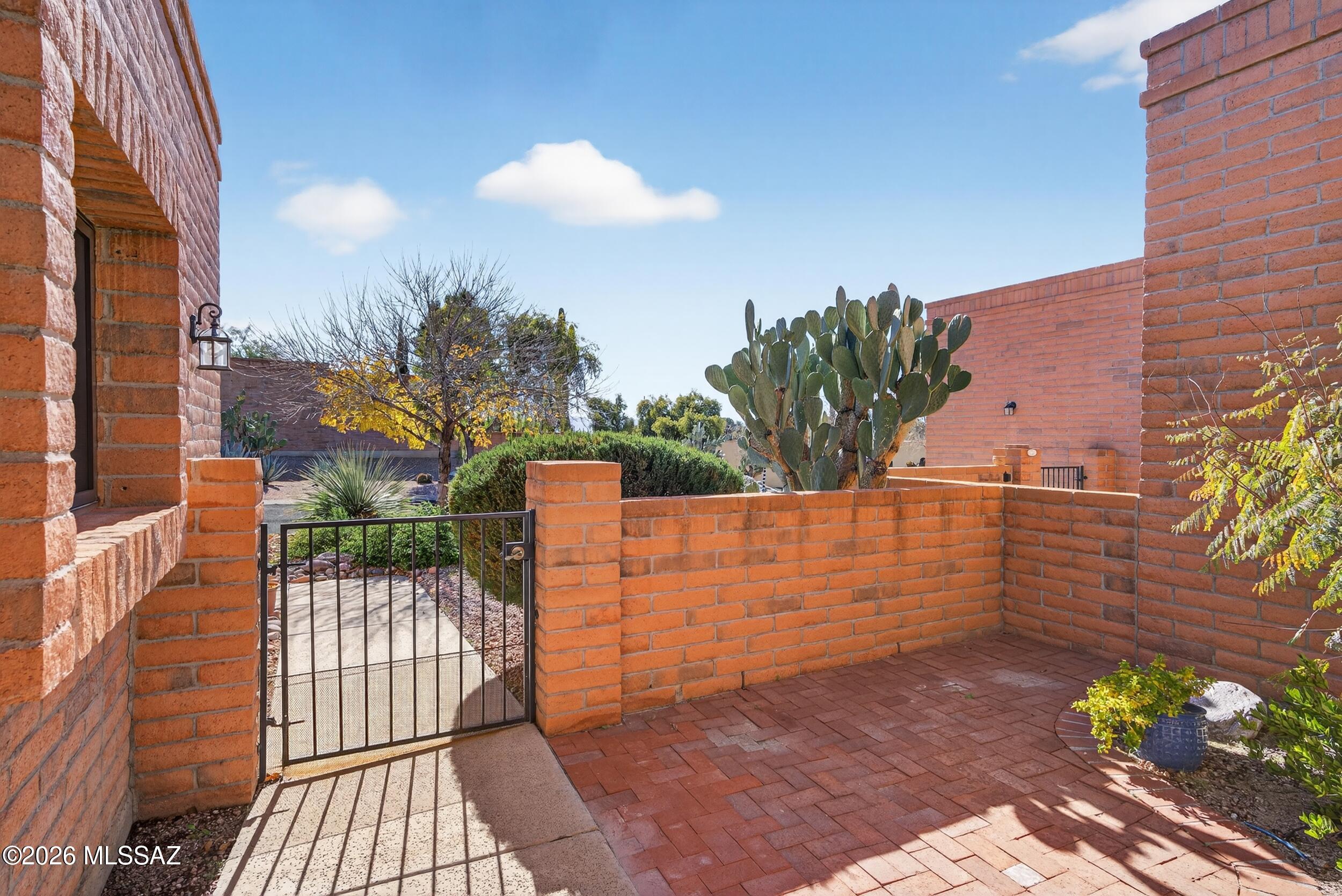 8641 N Candlewood Loop