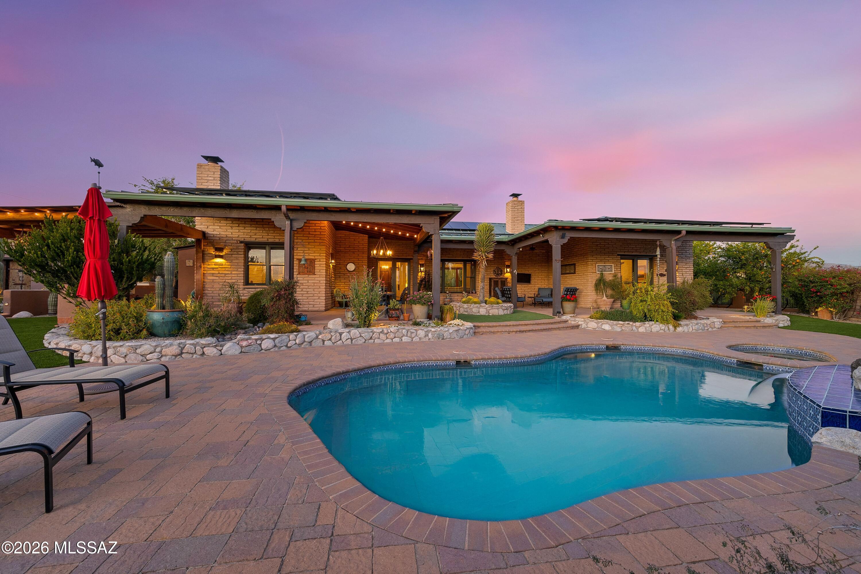 5705 N Lady Lane