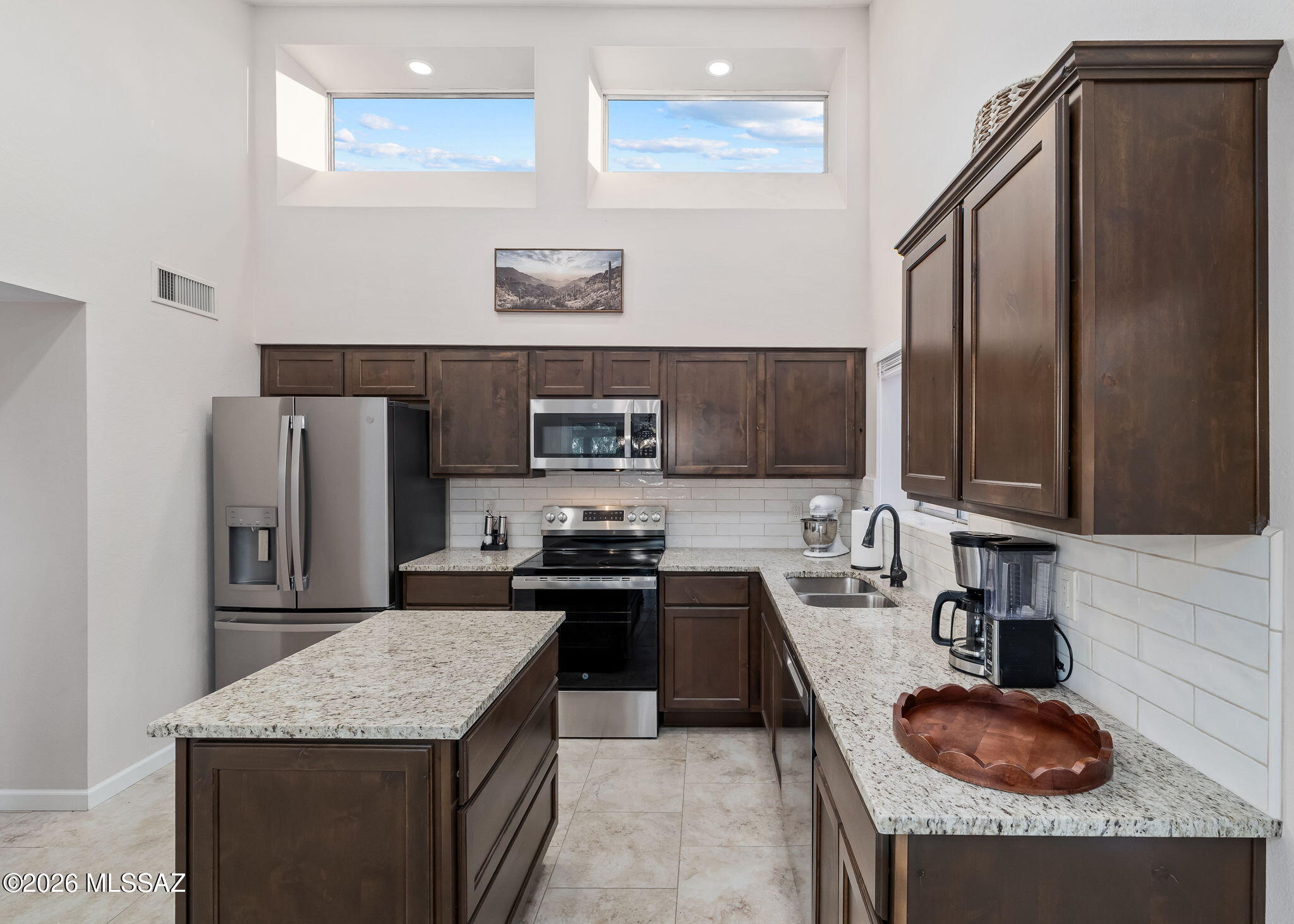 2742 S Via Del Bac