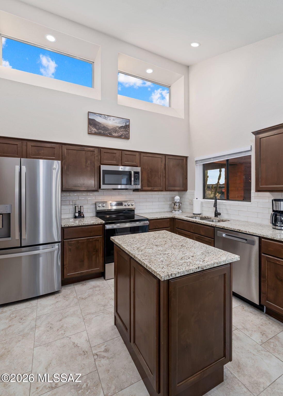 2742 S Via Del Bac