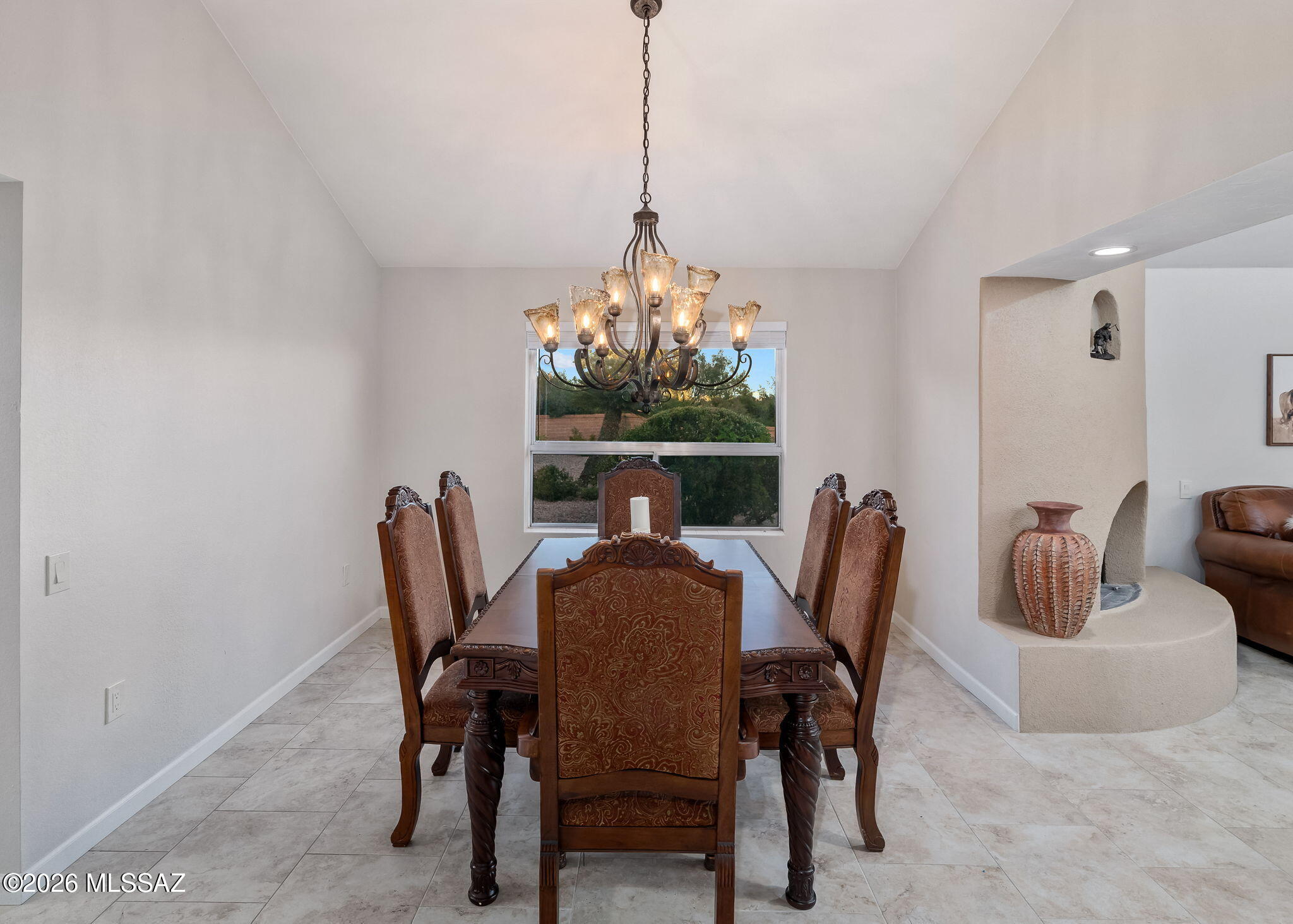 2742 S Via Del Bac