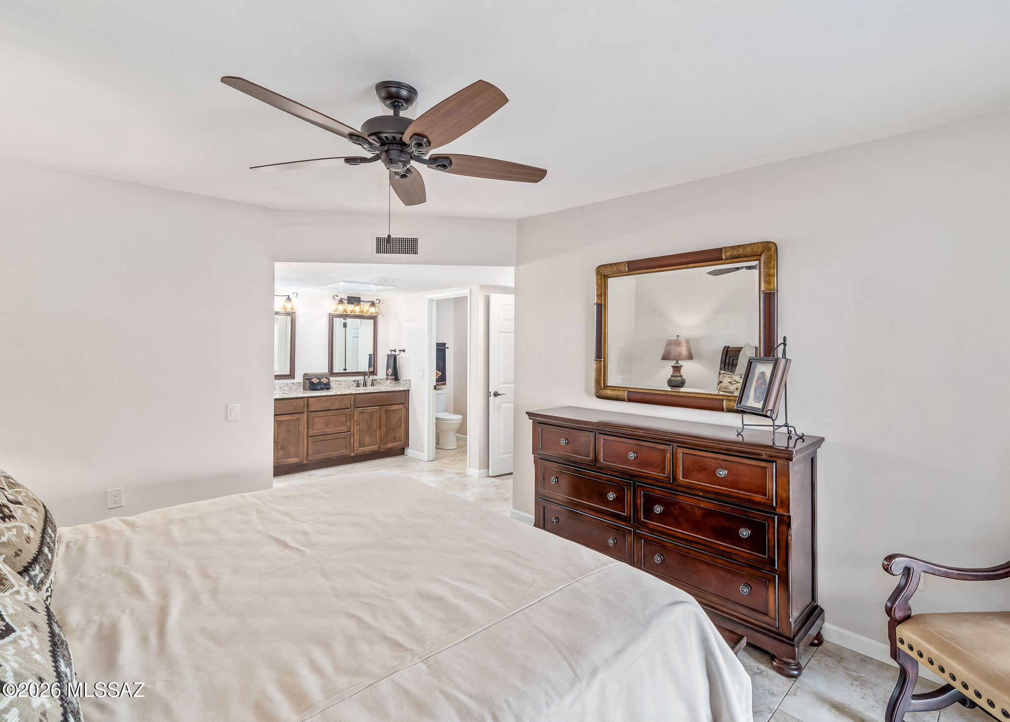 2742 S Via Del Bac