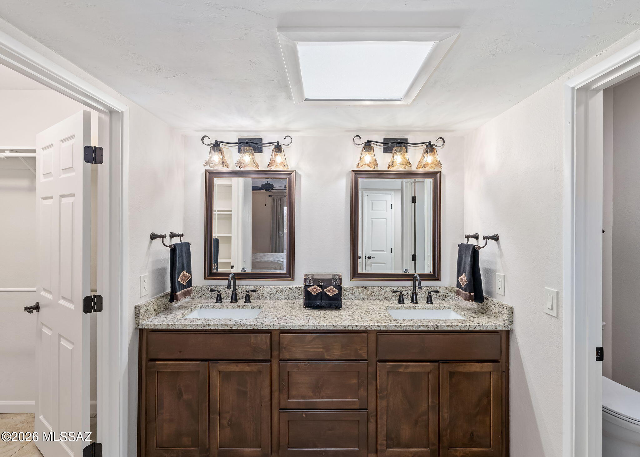 2742 S Via Del Bac
