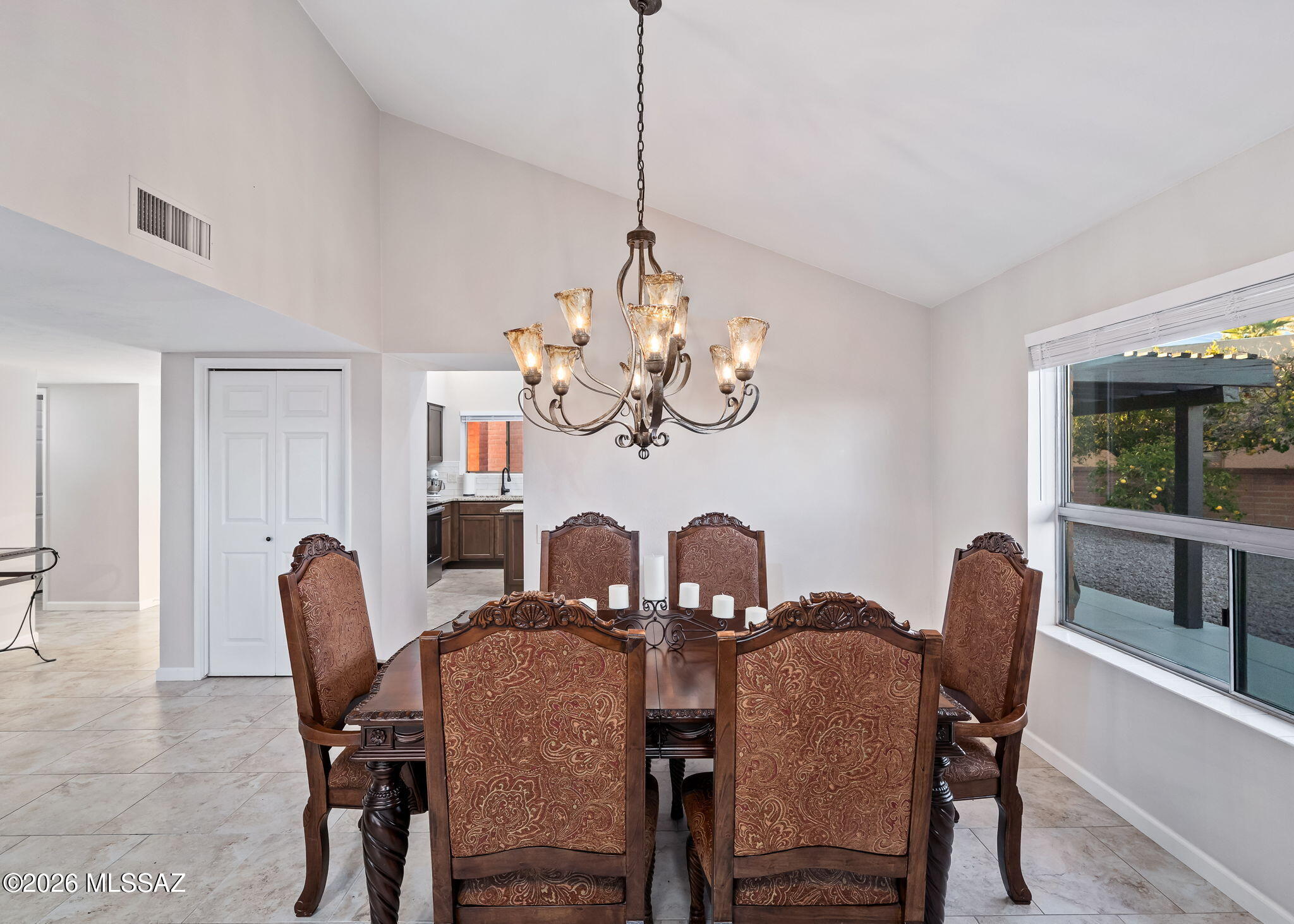 2742 S Via Del Bac