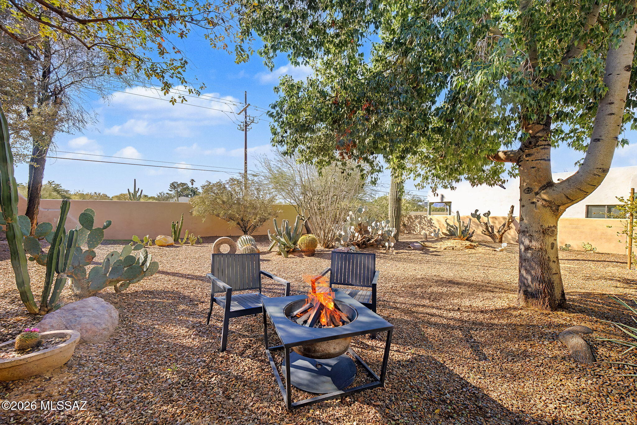 1681 W Chimayo Place