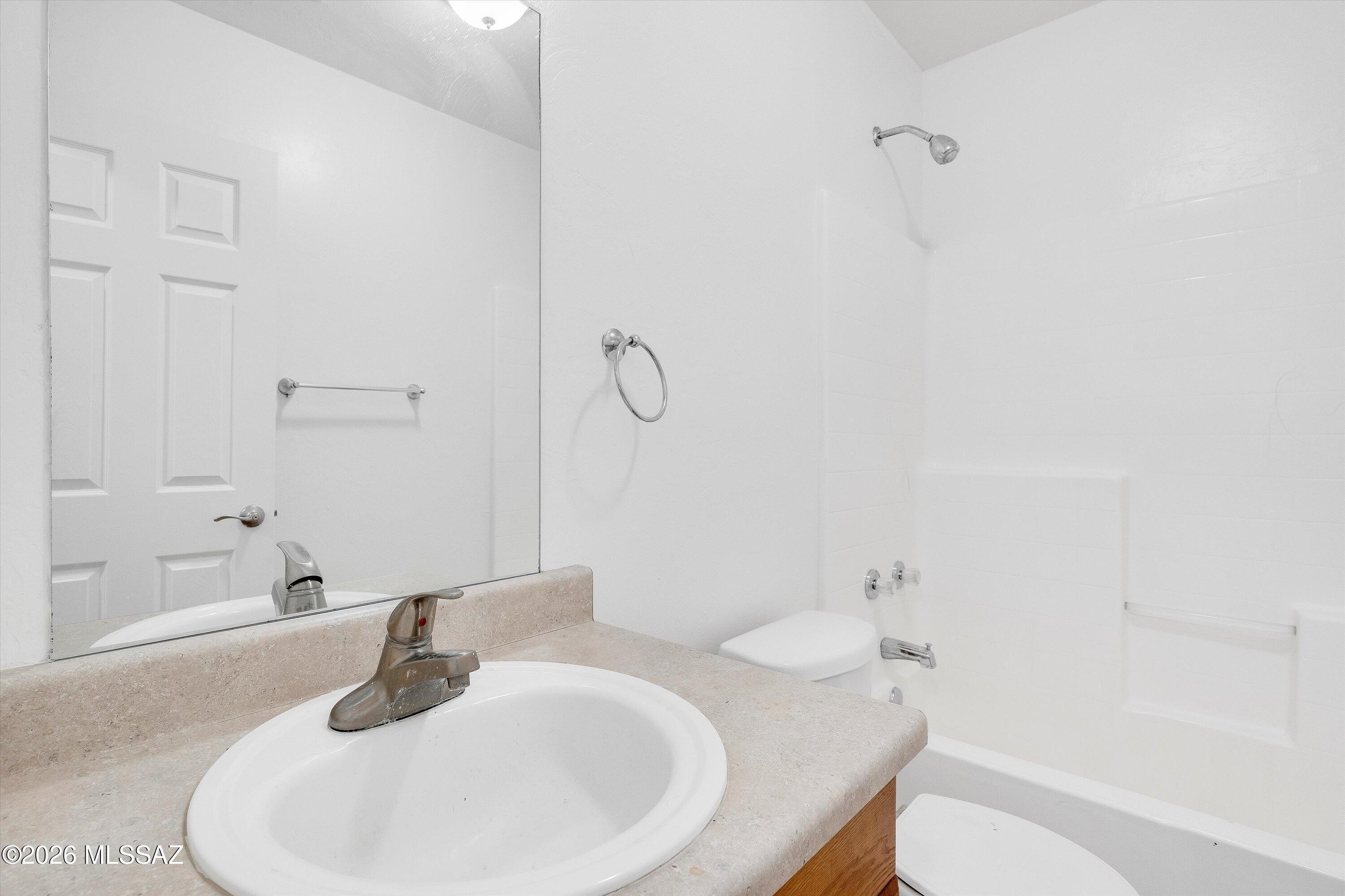 426 Camino del Patio