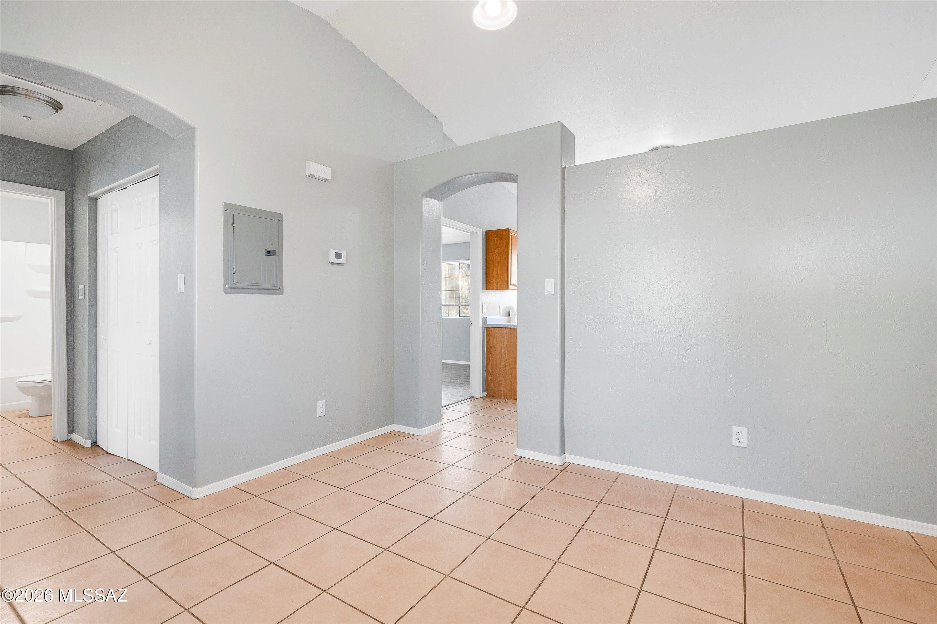 426 Camino del Patio