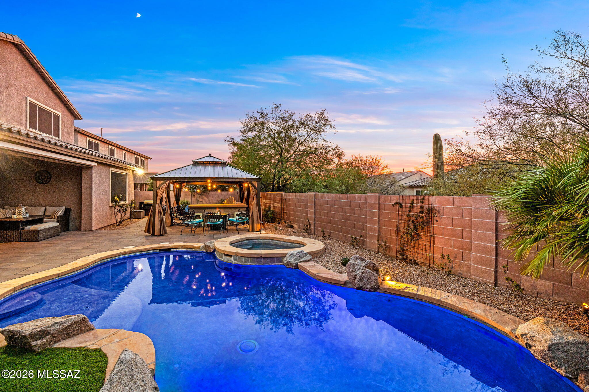 12507 N Paseo Penuela