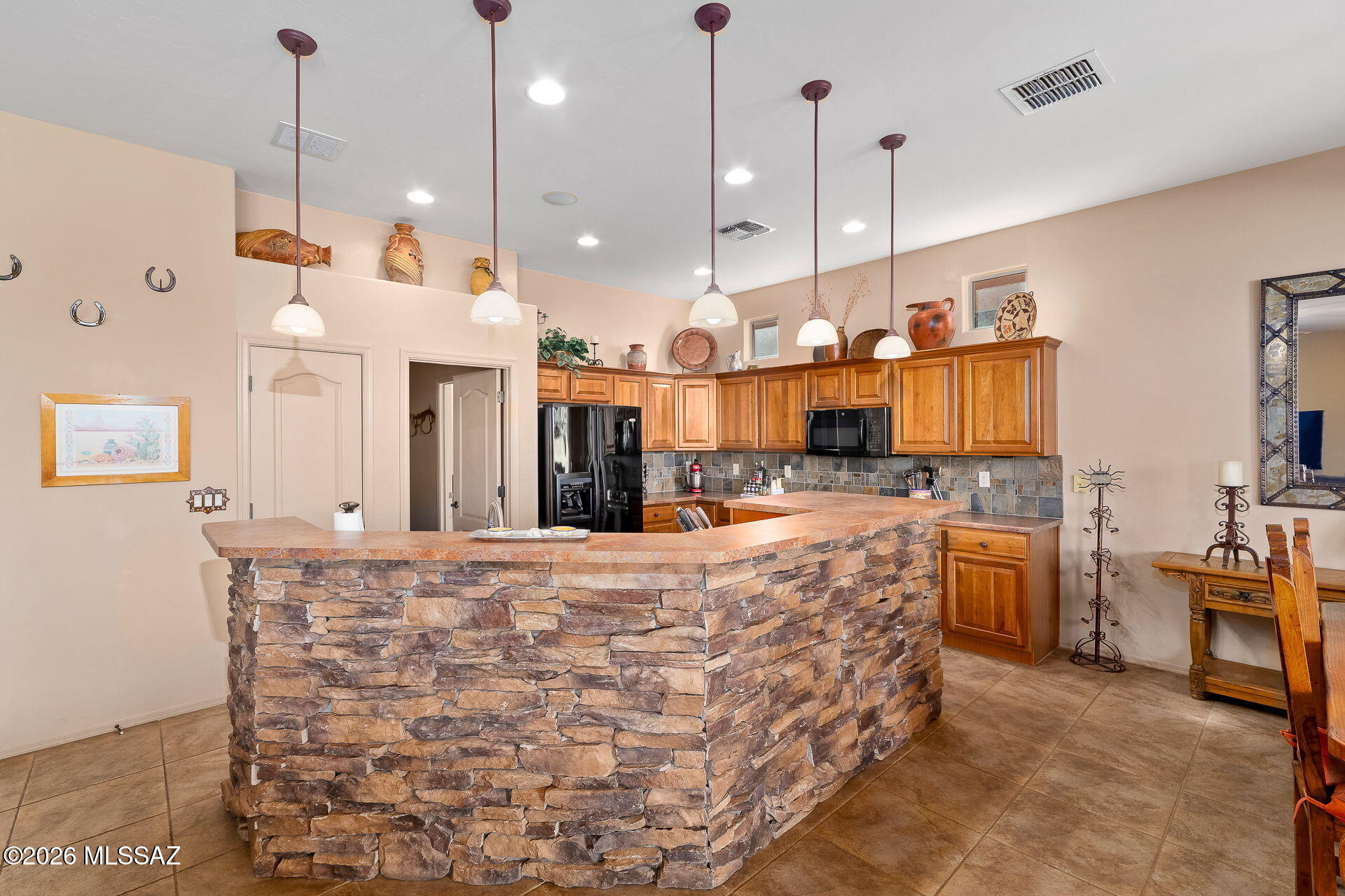 852 W Mountain Stone Drive