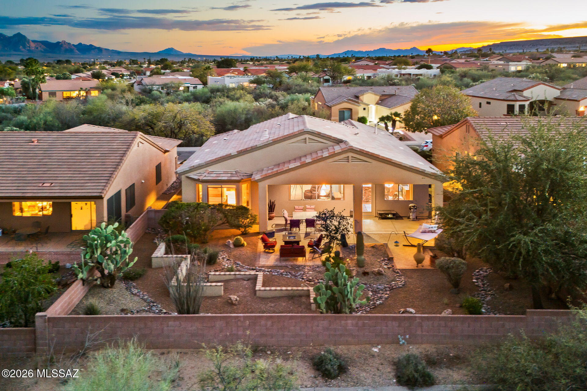 852 W Mountain Stone Drive