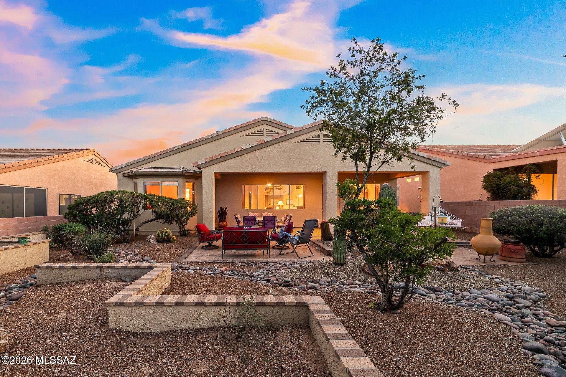 852 W Mountain Stone Drive