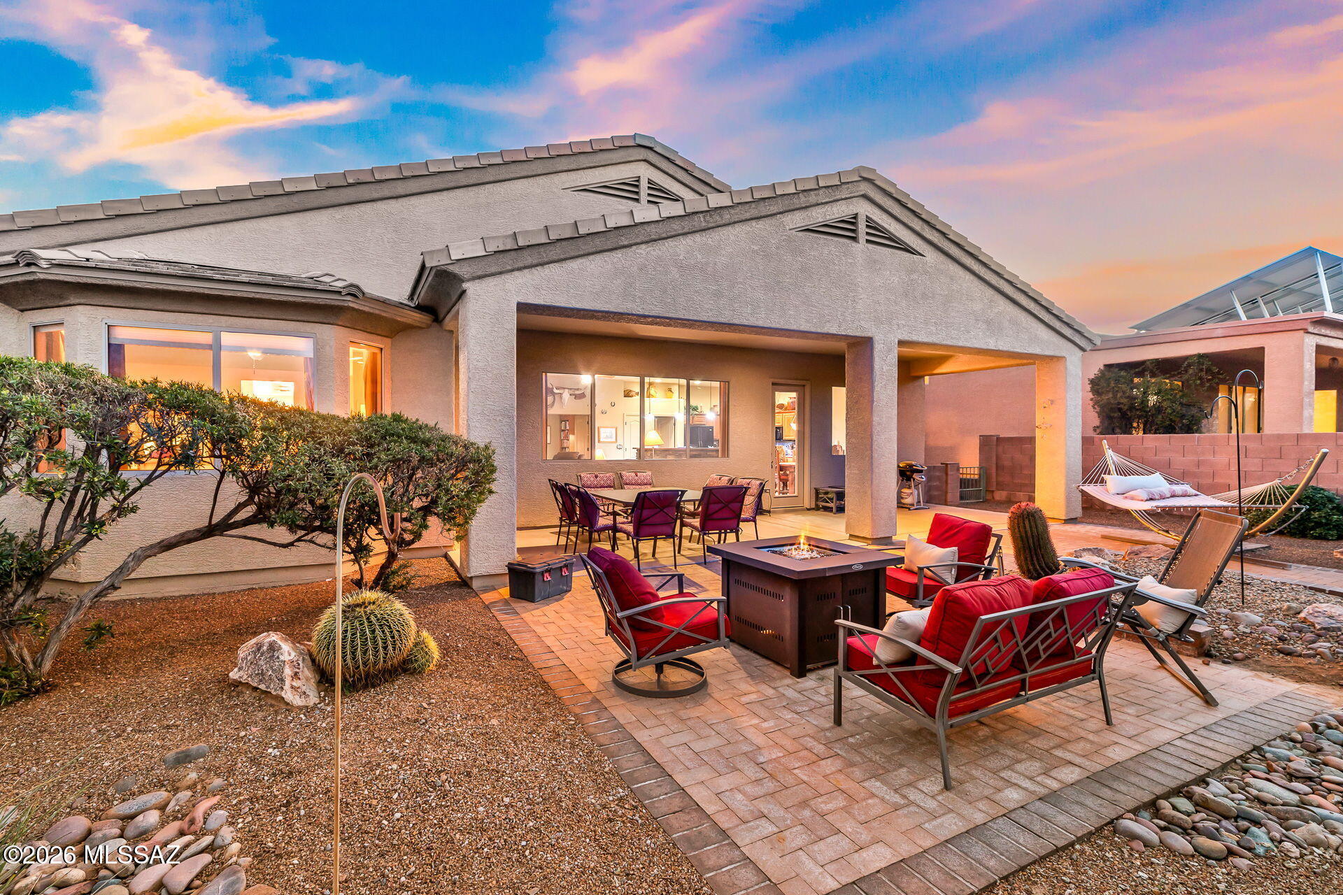 852 W Mountain Stone Drive