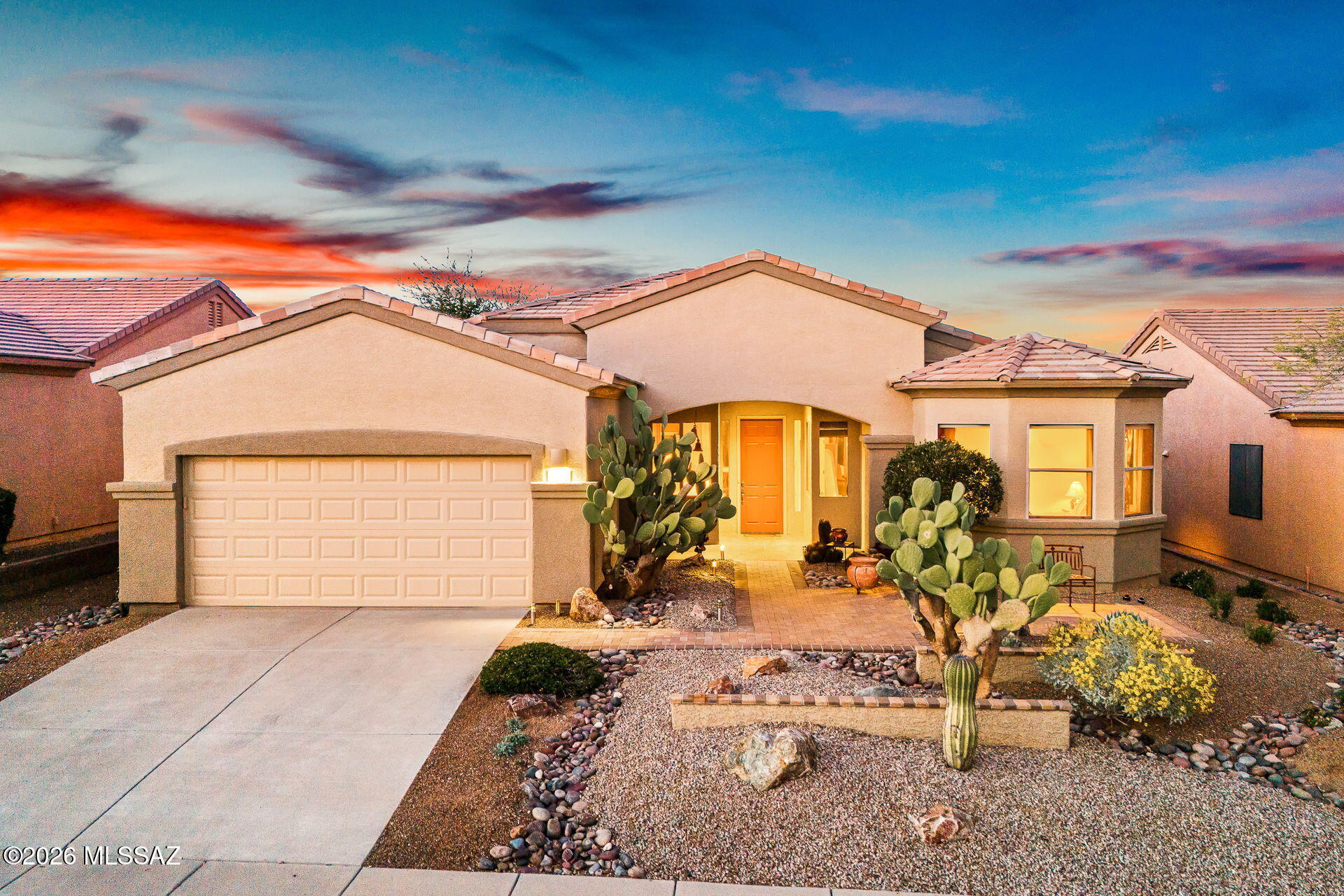 852 W Mountain Stone Drive