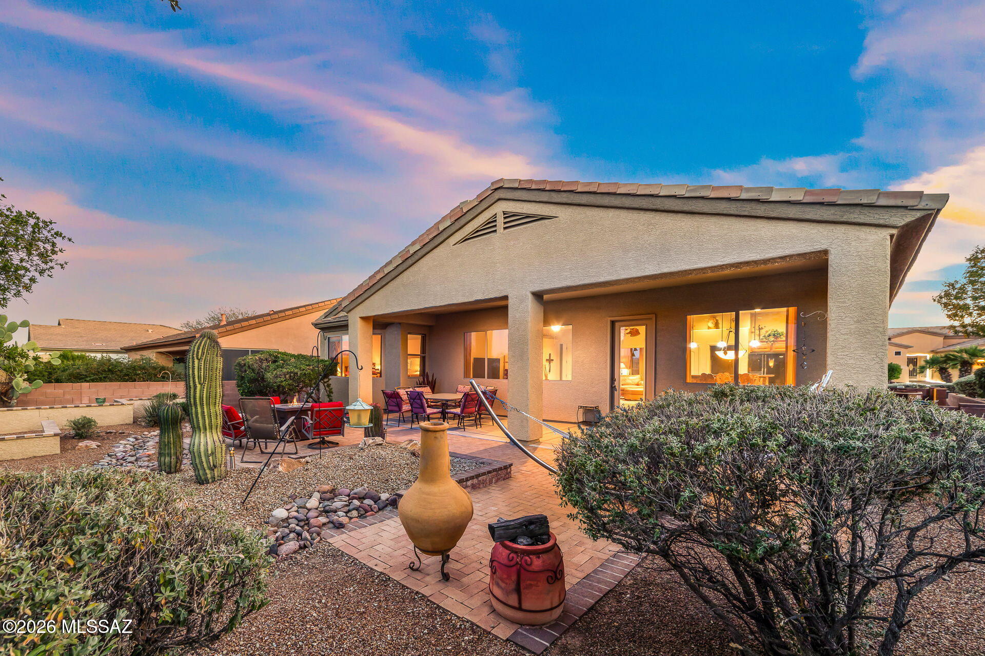 852 W Mountain Stone Drive
