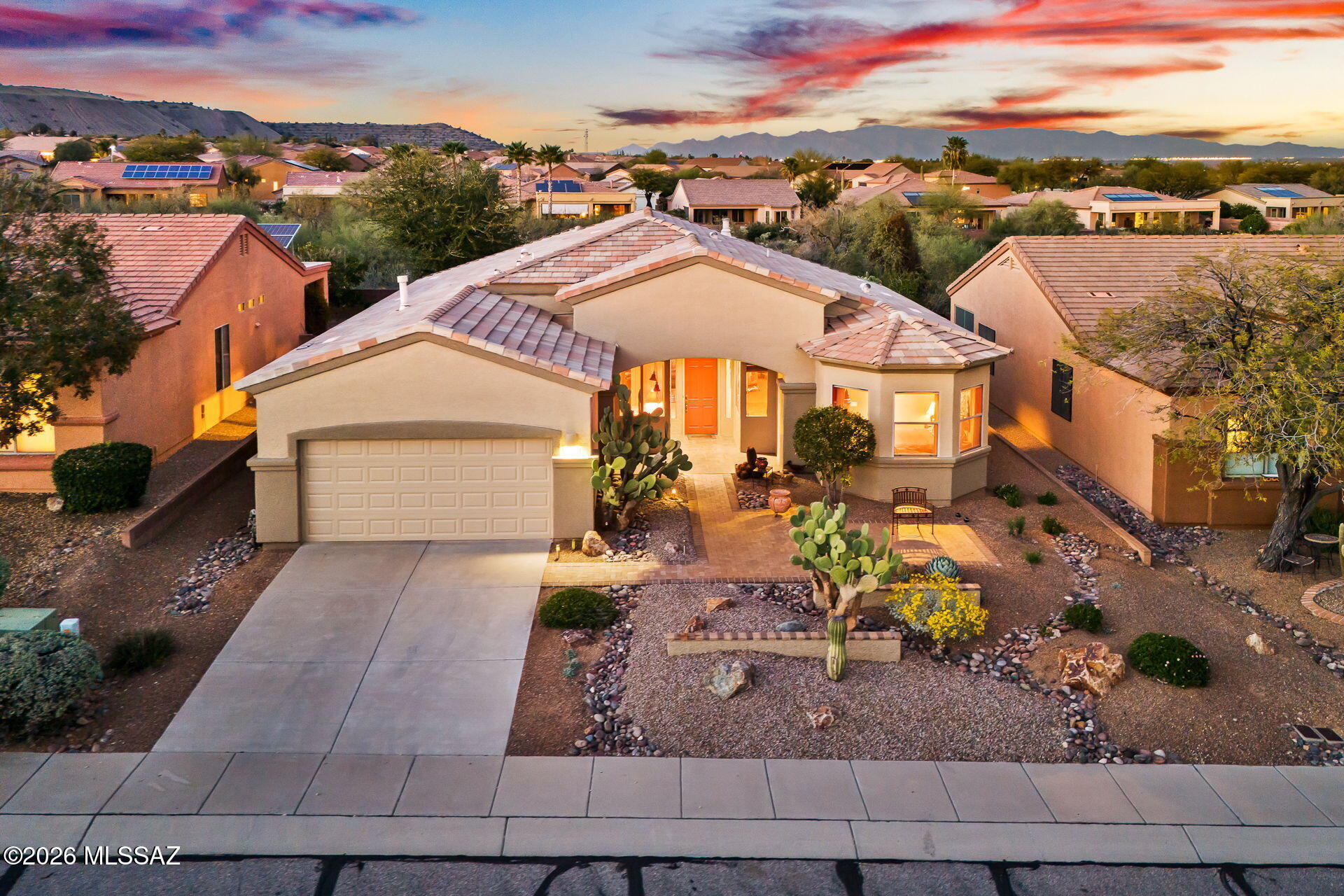 852 W Mountain Stone Drive
