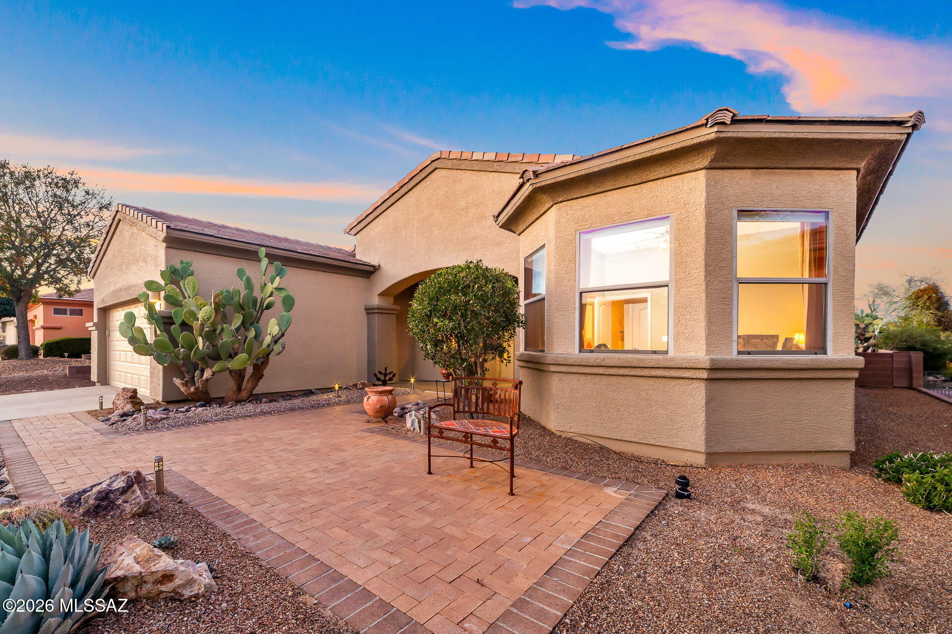 852 W Mountain Stone Drive