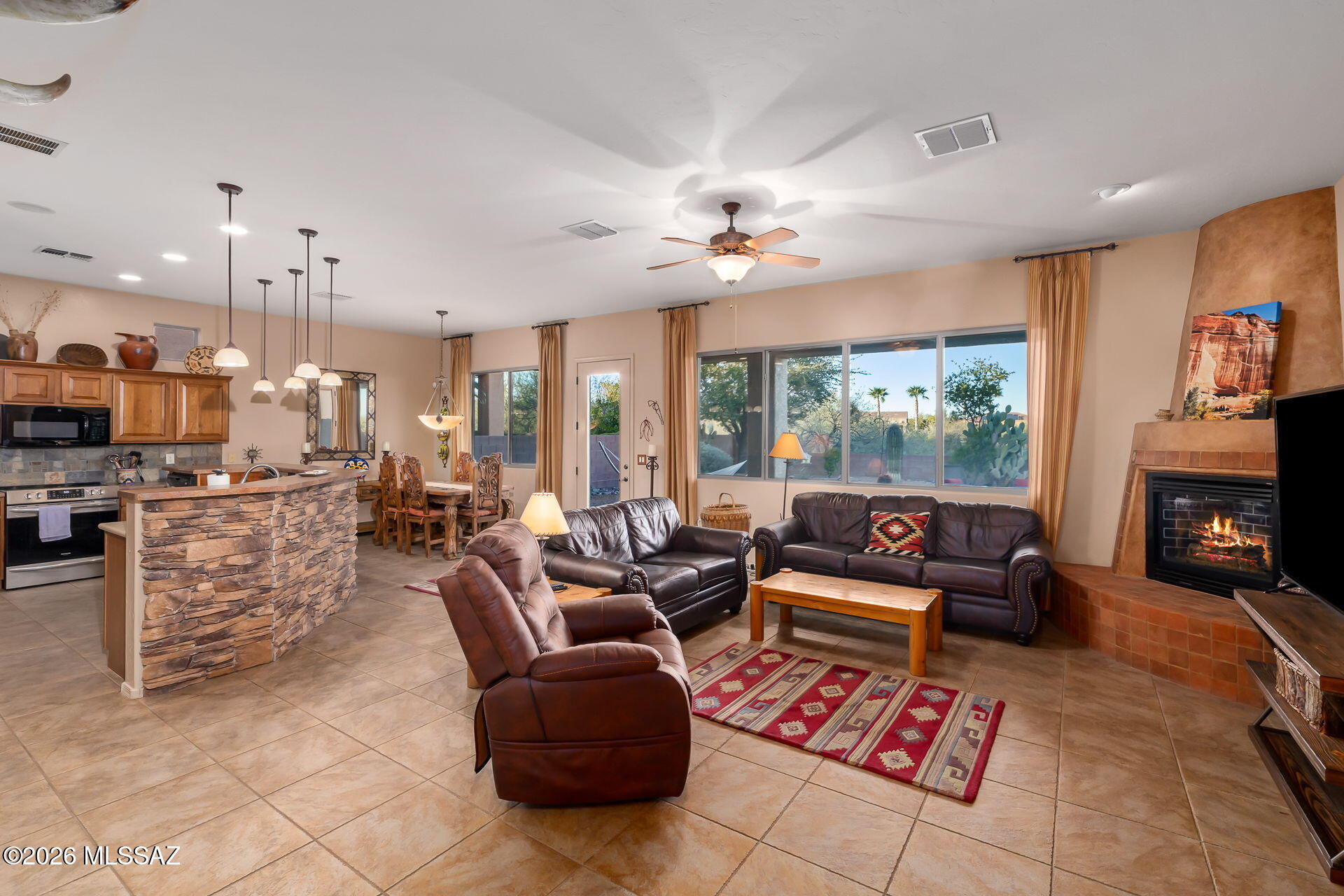 852 W Mountain Stone Drive