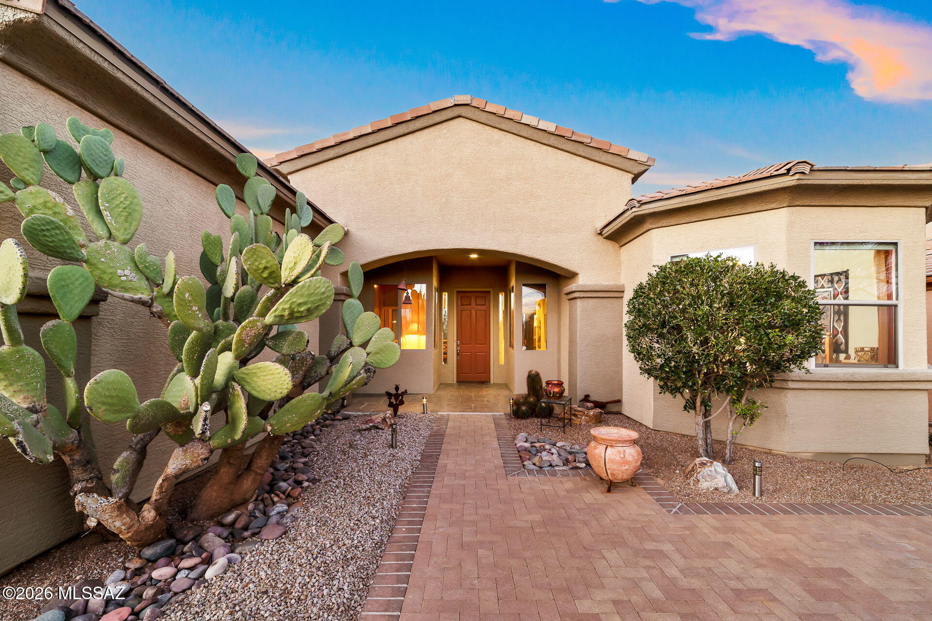 852 W Mountain Stone Drive