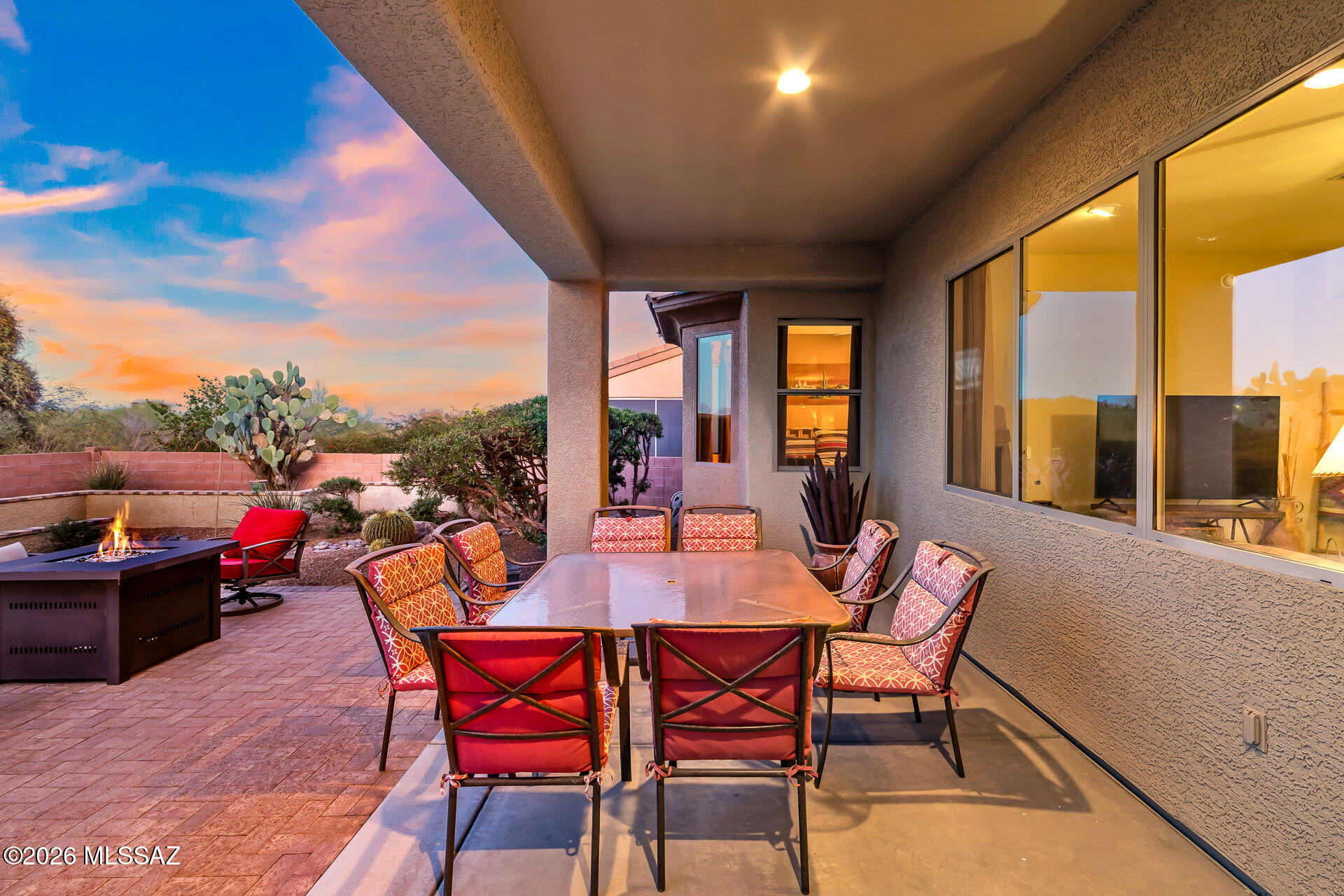 852 W Mountain Stone Drive