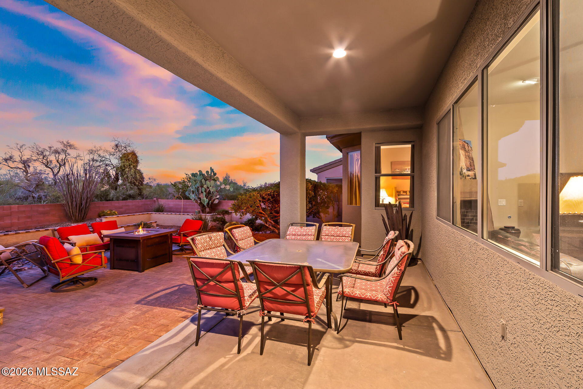 852 W Mountain Stone Drive